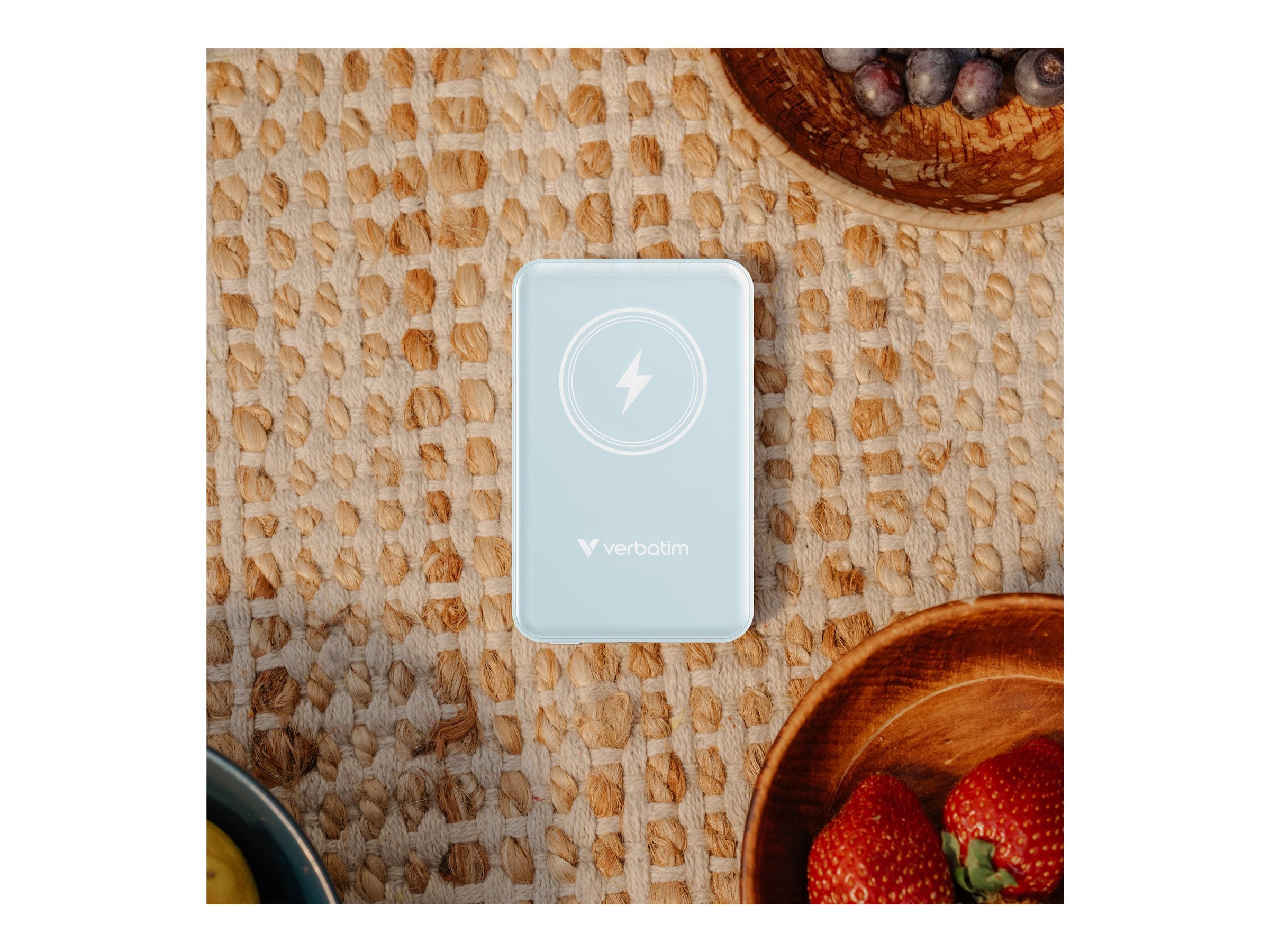 VERBATIM CHARGE N GO MAGNETIC WIRELESS POWER BANK 5000 BLUE WCF (P)