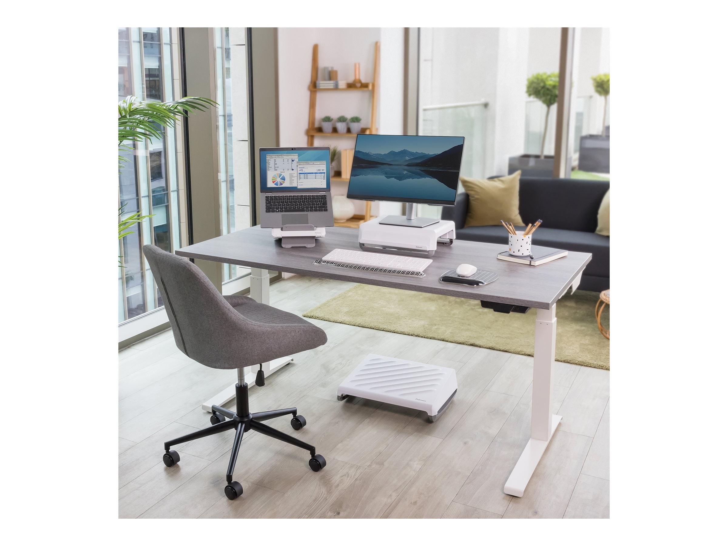 FELLOWES Breyta Foot Rest White