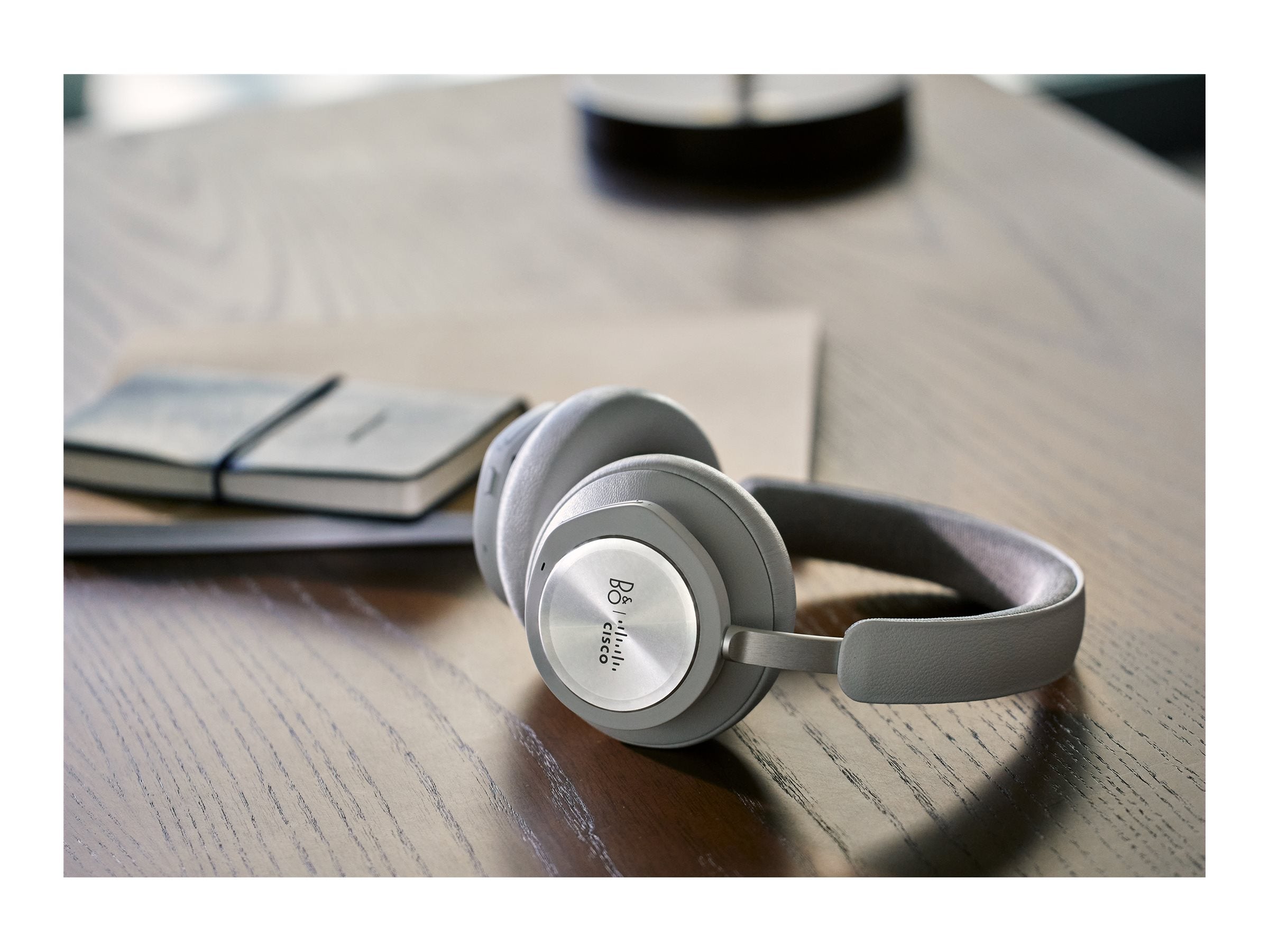 CISCO B&O 980 Wireless Over-Ear USB-A Bundle