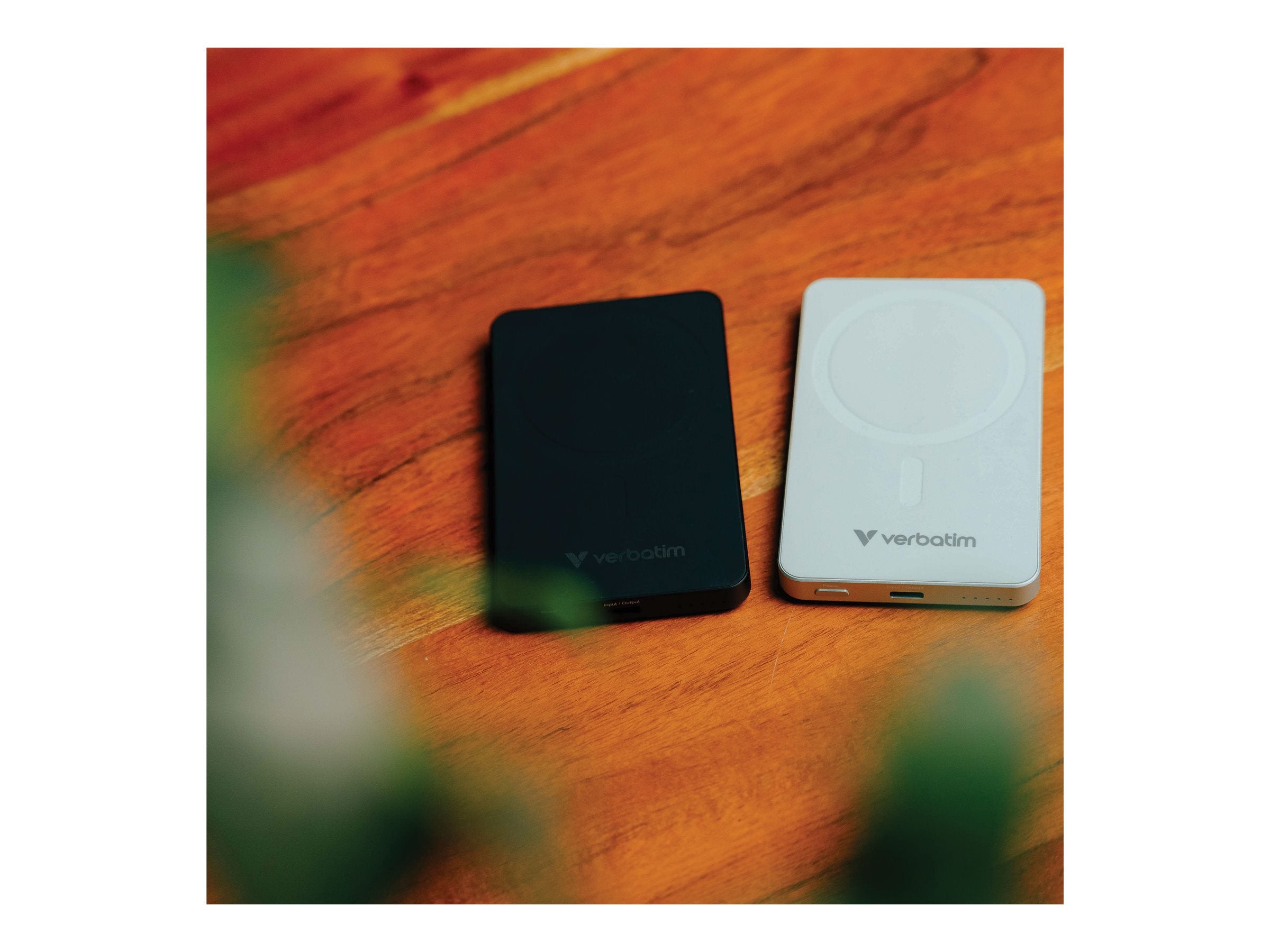 VERBATIM CHARGE N GO ESSENTIALS POWER BANK MAGNETIC WIRELESS 5000MAH GREEN WCF (P)