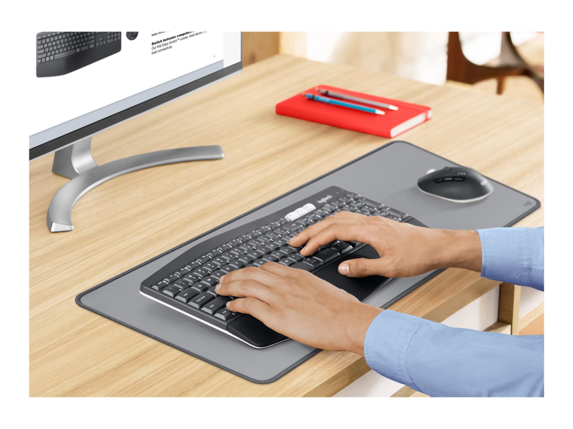 LOGITECH Desk Mat Studio Series Mouse pad mid grey