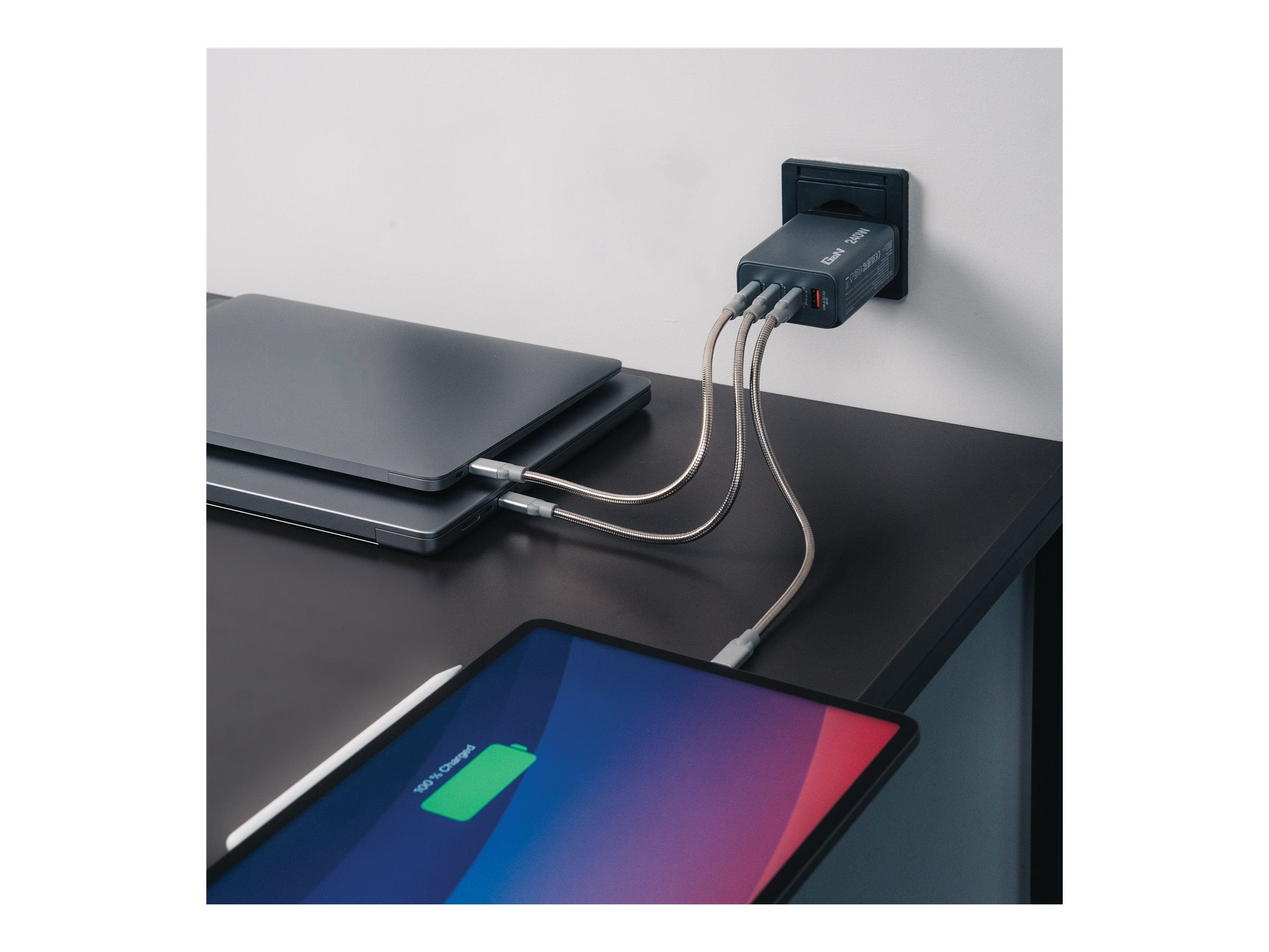 VERBATIM GNC-240 GAN CHARGER 4 PORT 240W USB A/C EU/UK/US WCF (P)