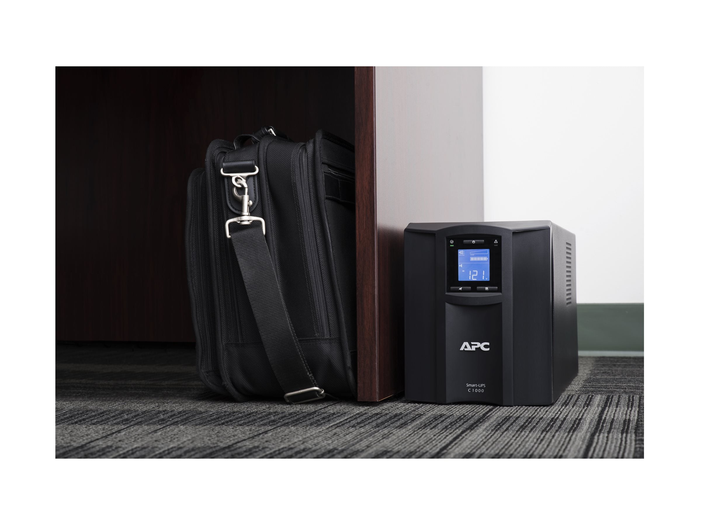 APC Smart-UPS SMC1000IC UPS AC 220/230/240V 600Watt 1000VA USB output connectors 8 Black
