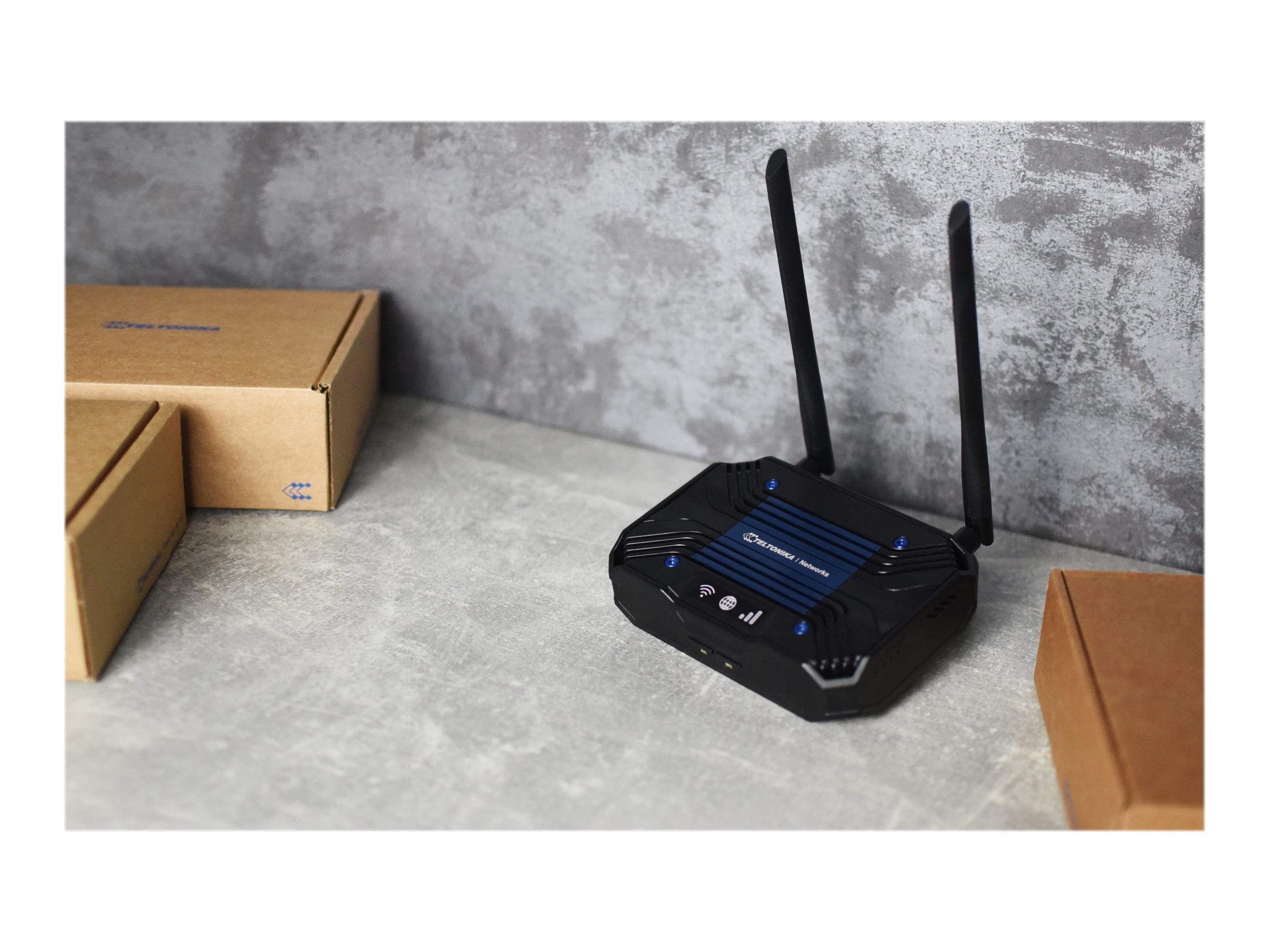 TELTONIKA NETWORKS 4G WI-FI ROUTER FOR HOME USER TCR100