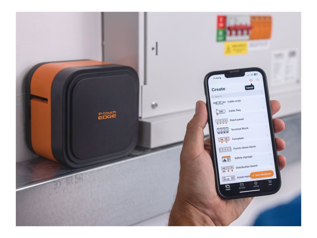 BROTHER PT-E920BT Etiqueteuse professionnelle bluetooth Cube dédiée aux professionnels du bâtiment étiquettes jusquà 36 mm