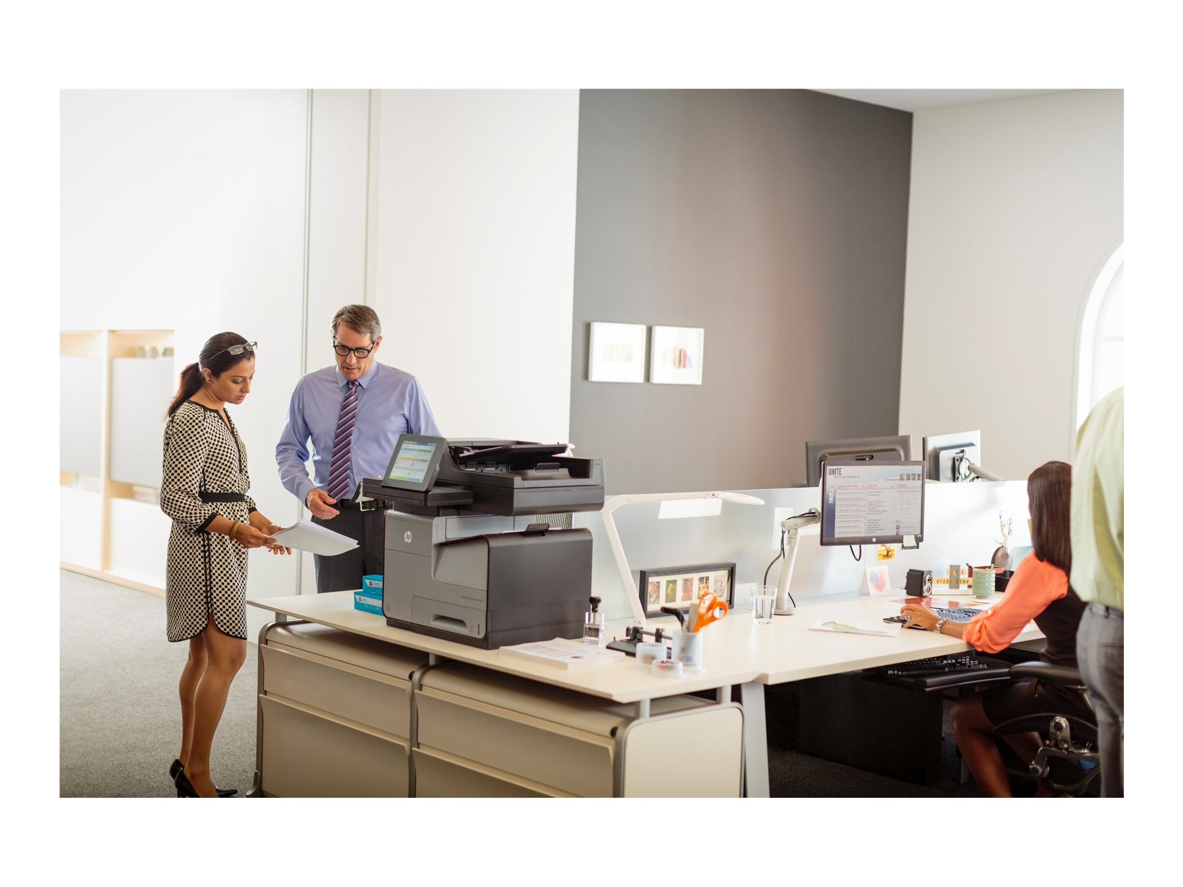 HP LaserJet Enterprise Flow M880z MFP colour laser A3 297x420mm A3 46ppm Copy 46ppm Print 2100sheets USB LAN