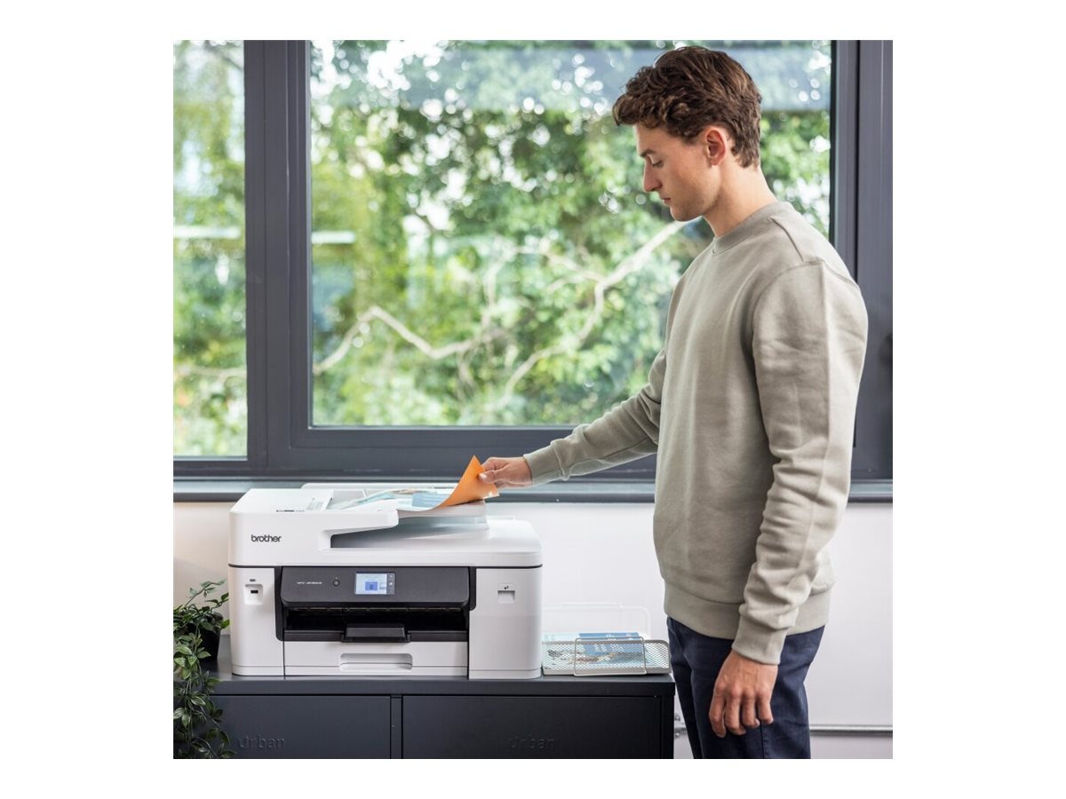 BROTHER MFC-J6760DW Multifonction jet dencre couleur professionnelle 4-en-1 A3 Business Smart 31 ipm Ethernet Wi-Fi bac papier