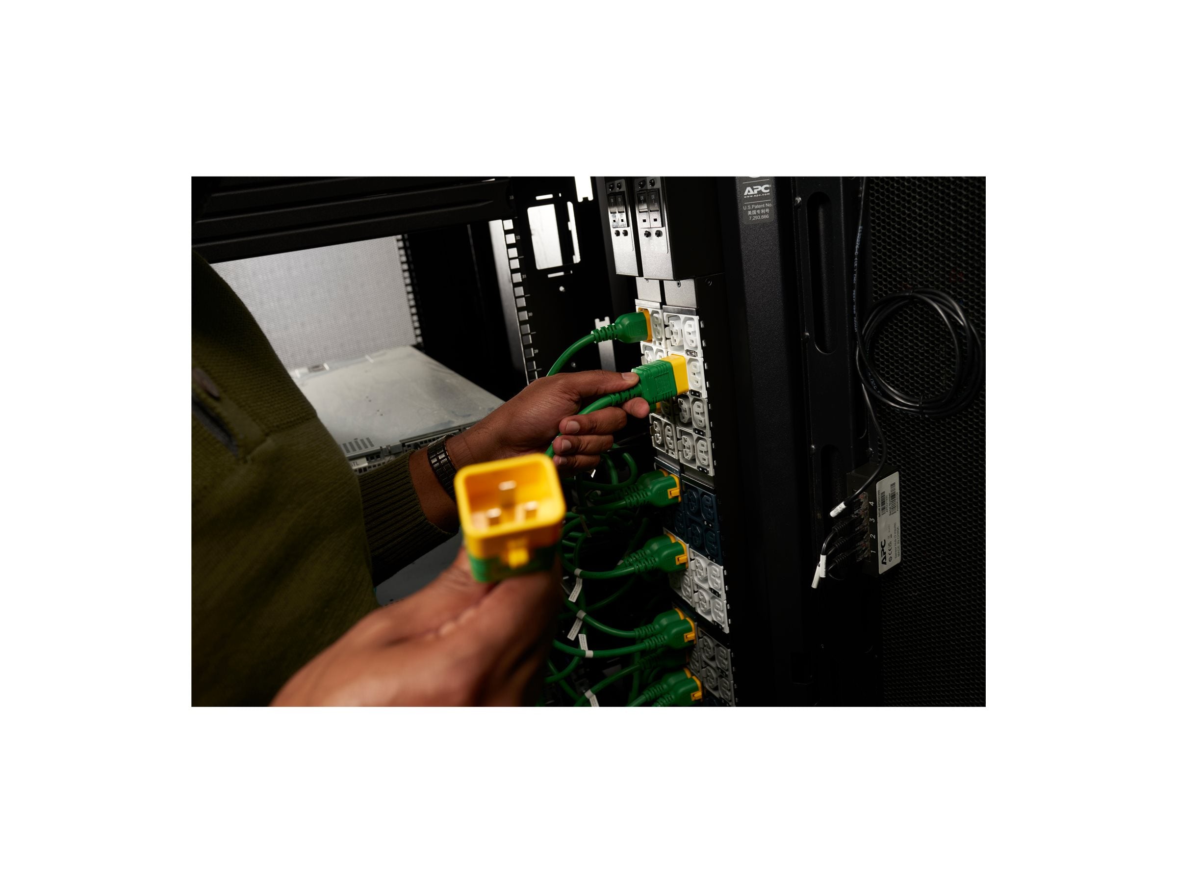 APC NetShelter Rack PDU Advanced Metered Outlet 17.3kW 3PH 415V 30A 530P6 48 Outlet