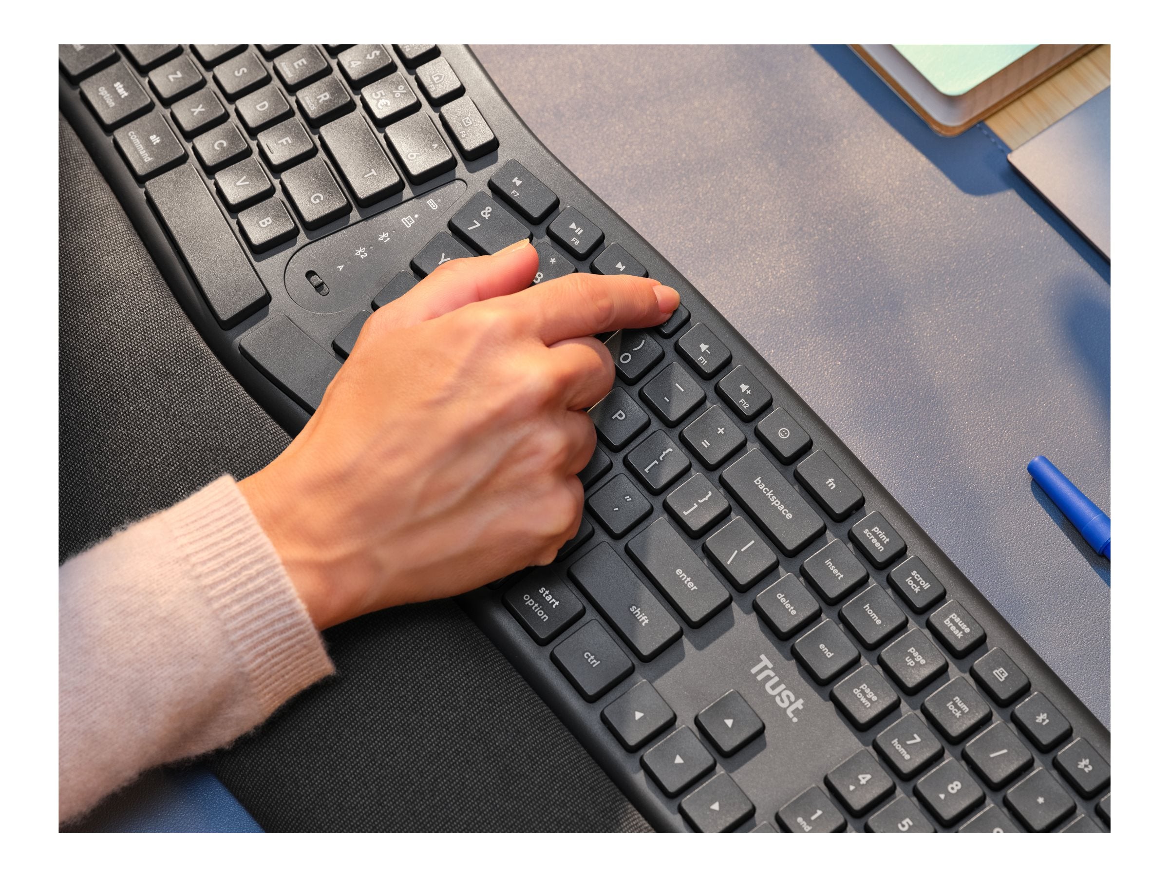 TRUST Clavier sans fil KEYRA ergonomique Bluetooth