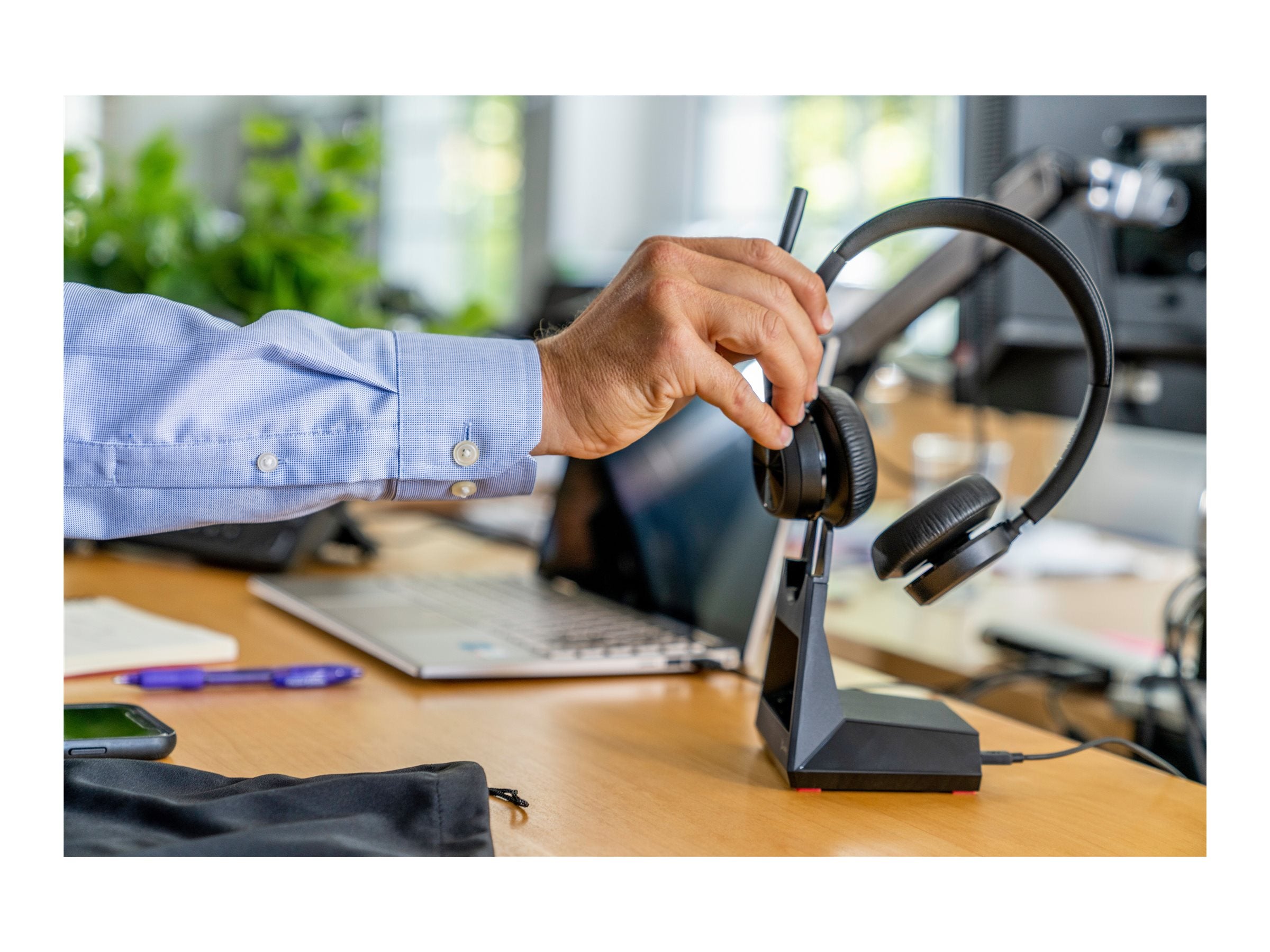 Poly VOY 4320 USB-C HS+BT700