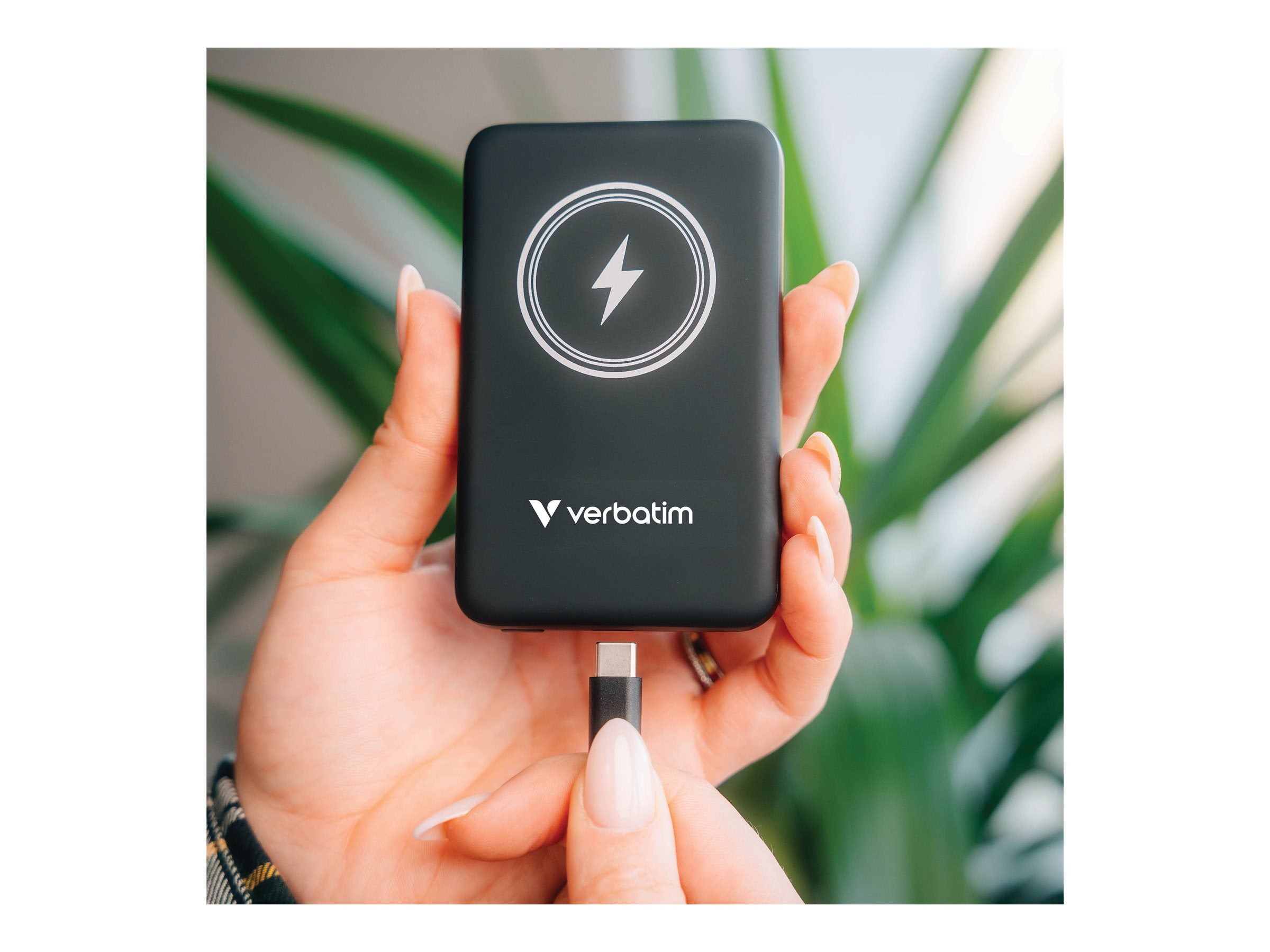 VERBATIM CHARGE N GO MAGNETIC WIRELESS POWER BANK 10000 BLACK WCF (P)