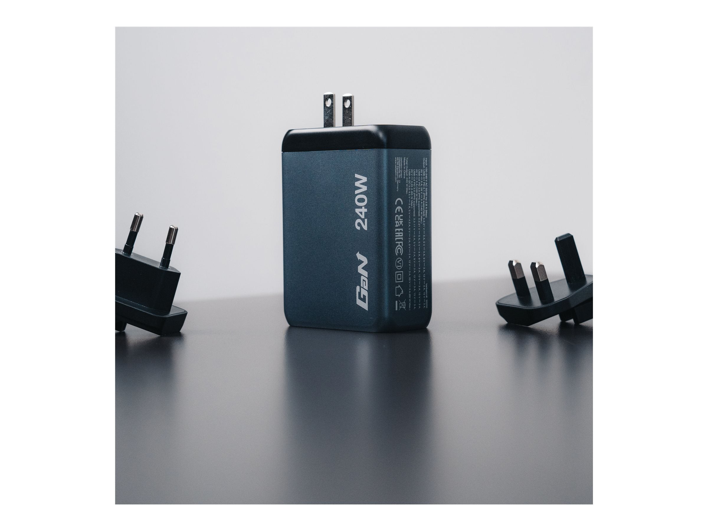 VERBATIM GNC-240 GAN CHARGER 4 PORT 240W USB A/C EU/UK/US WCF (P)