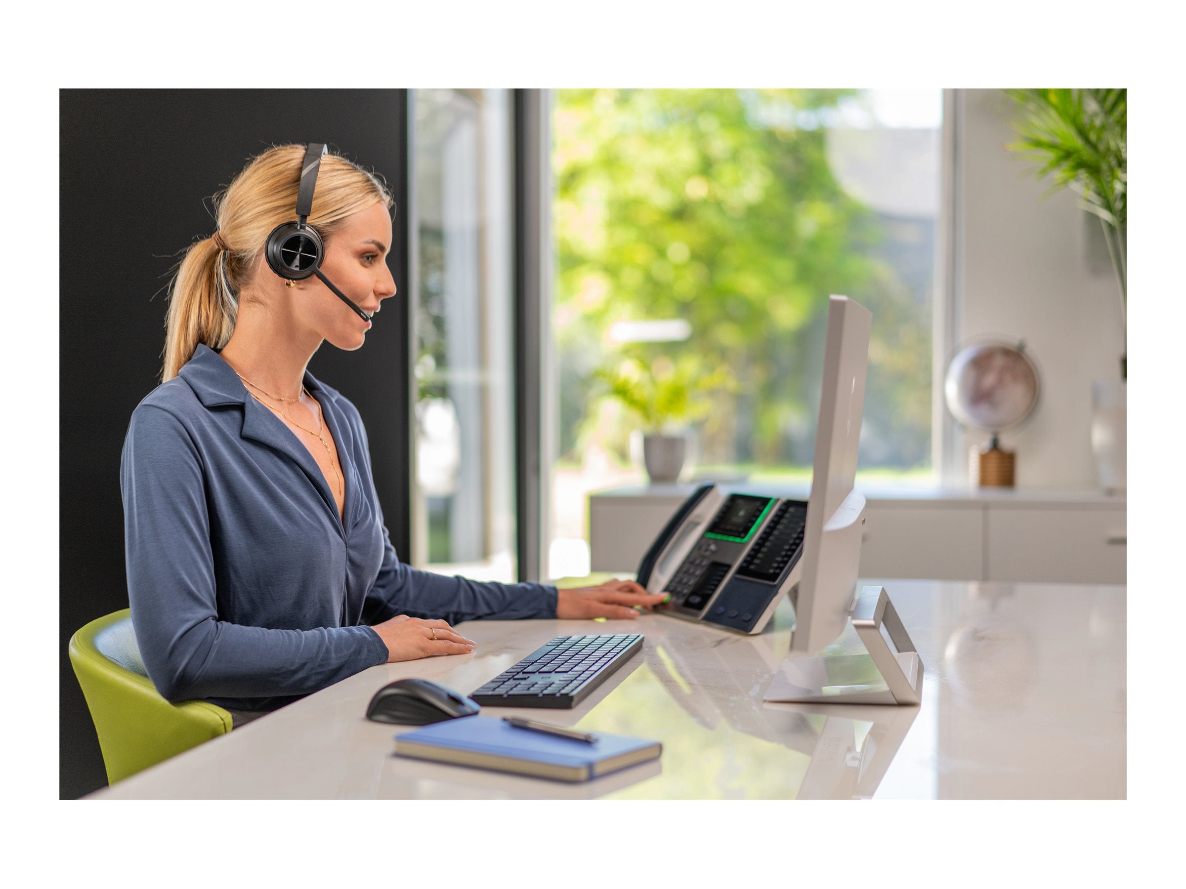 Poly VOY 4320 USB-C HS+BT700