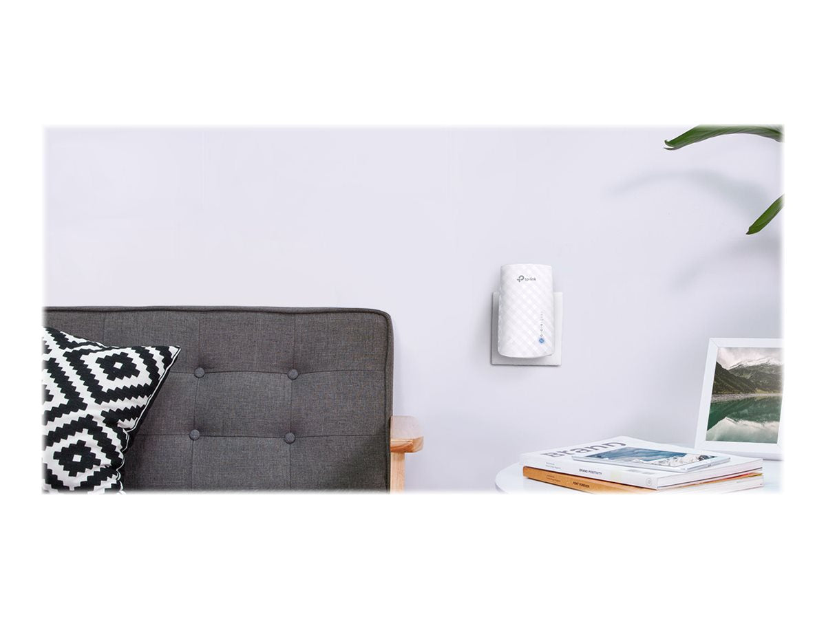 TP-LINK AC750 Wi-Fi Range Extender Wall Plugged 3 internal antennas 433Mbps at 5GHz + 300Mbps at 2.4GHz Range Extender mode WPS