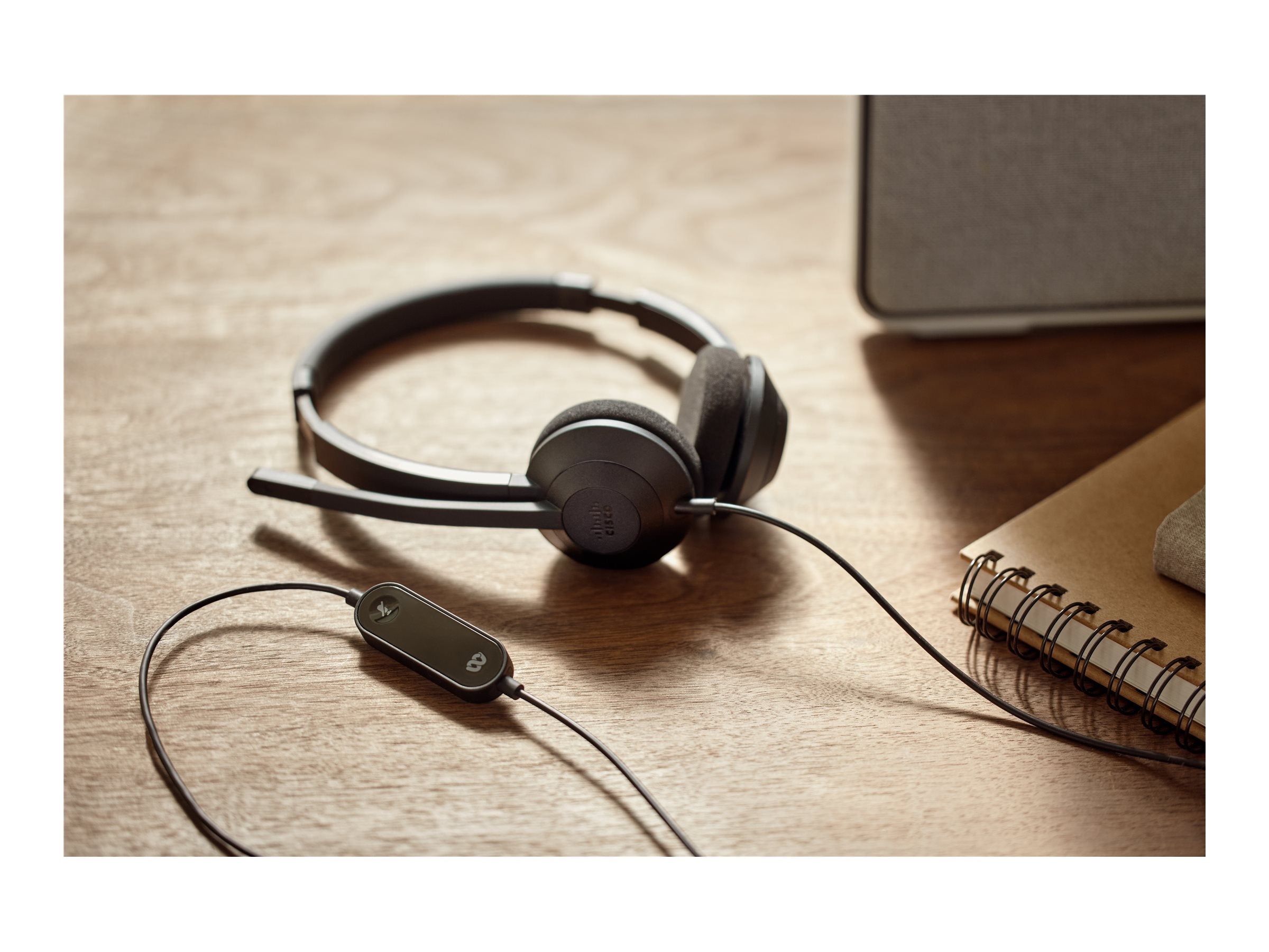 CISCO HEADSET 322 WIRED DUAL ON-EAR CARBON BLACK USB-A
