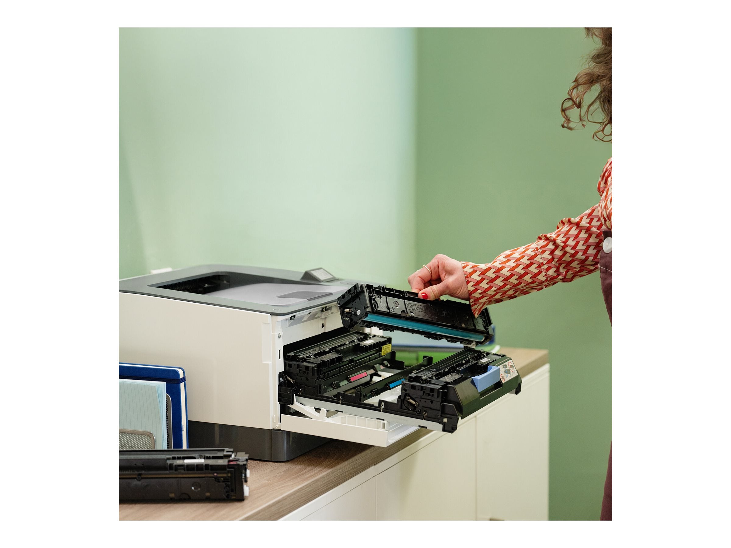 HP Color LaserJet Pro 3202dw Printer colour Duplex laser A4 600x600dpi 25ppm mono 25ppm colour 251sheets LAN USB Wi-Fi