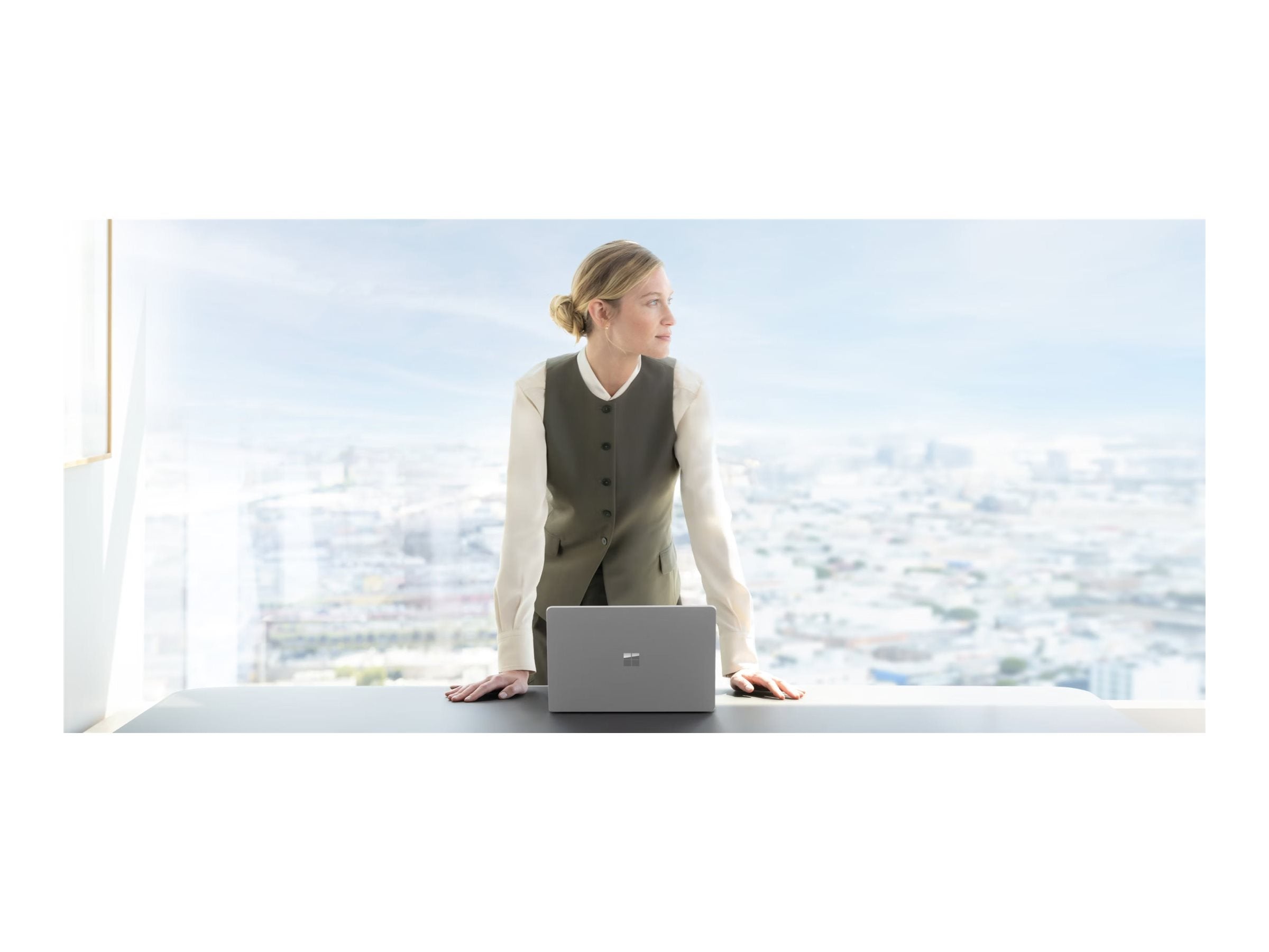 MICROSOFT Surface Laptop 7 - Intel Core Ultra 5 236V - 13,8p - 16Go - 512Go - W11P - Platine - PC - Ordinateur Portable - AZERTY