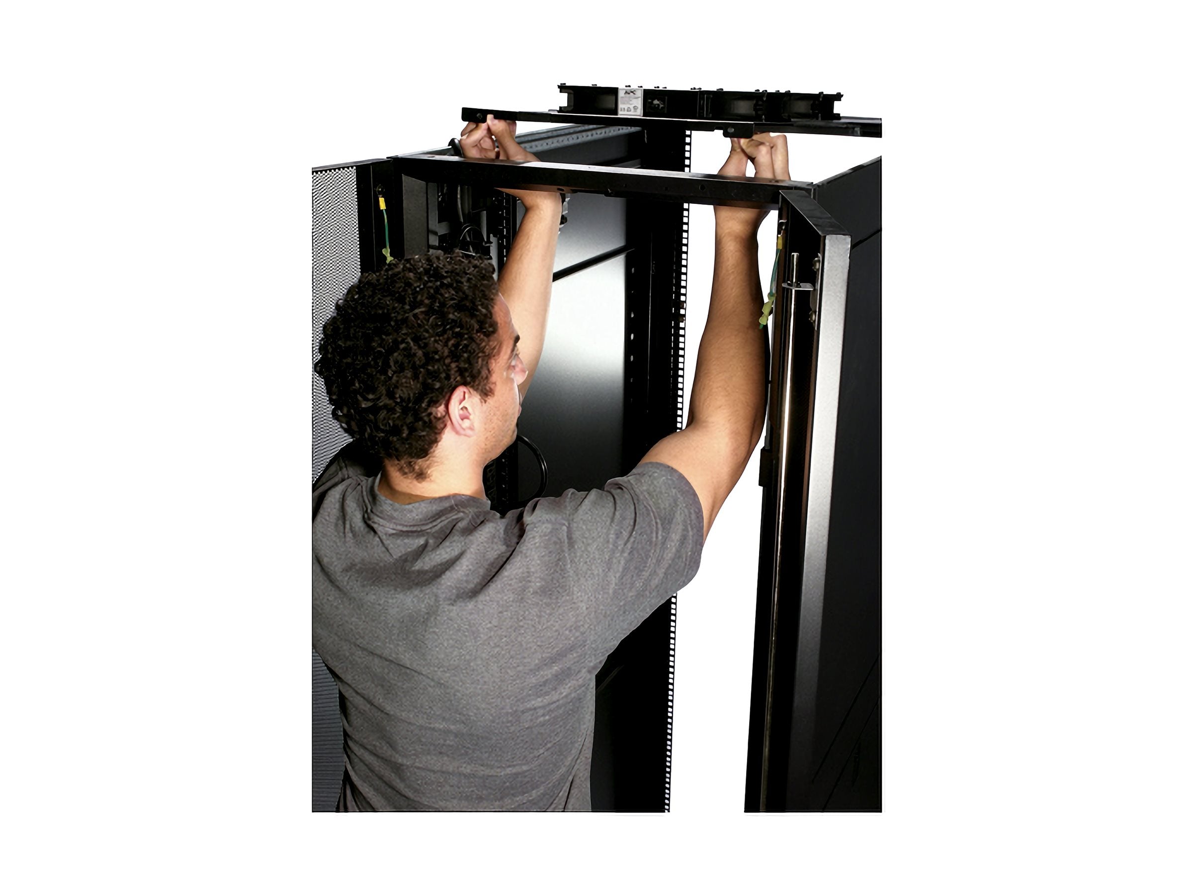 APC PLATINE DE VENTILATION POUR TOIT NOIRE POUR ARMOIRE NETSHELTER 600 MM