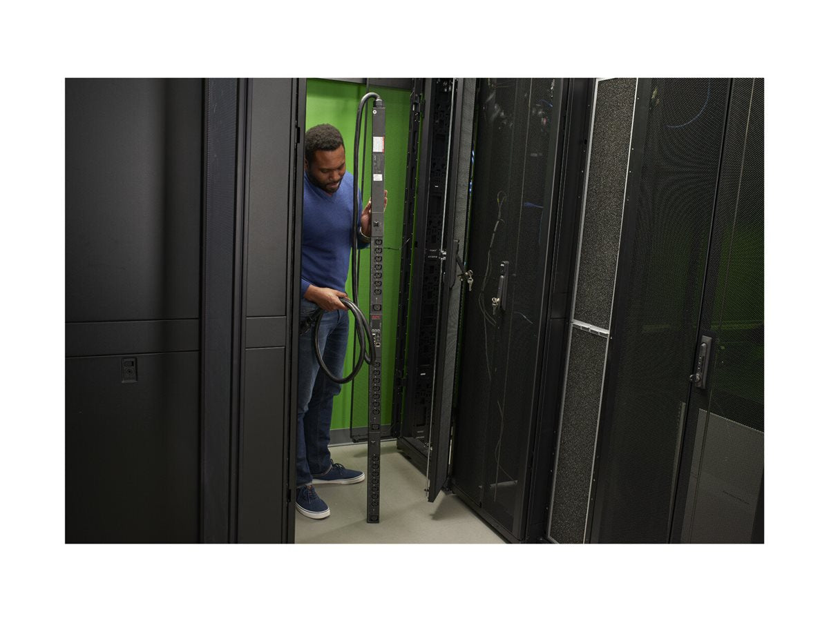 APC Rack PDU 9000 Switched ZeroU 11.0kW 230V 21 C13 & 3 C19