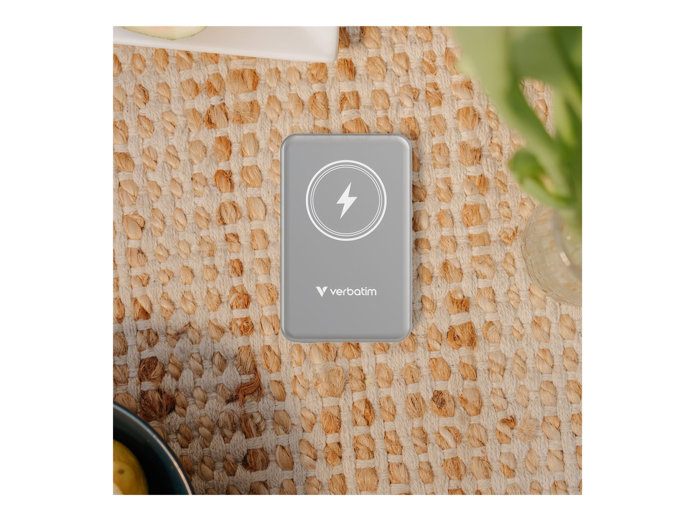 VERBATIM CHARGE N GO MAGNETIC WIRELESS POWER BANK 5000 GREY WCF (P)