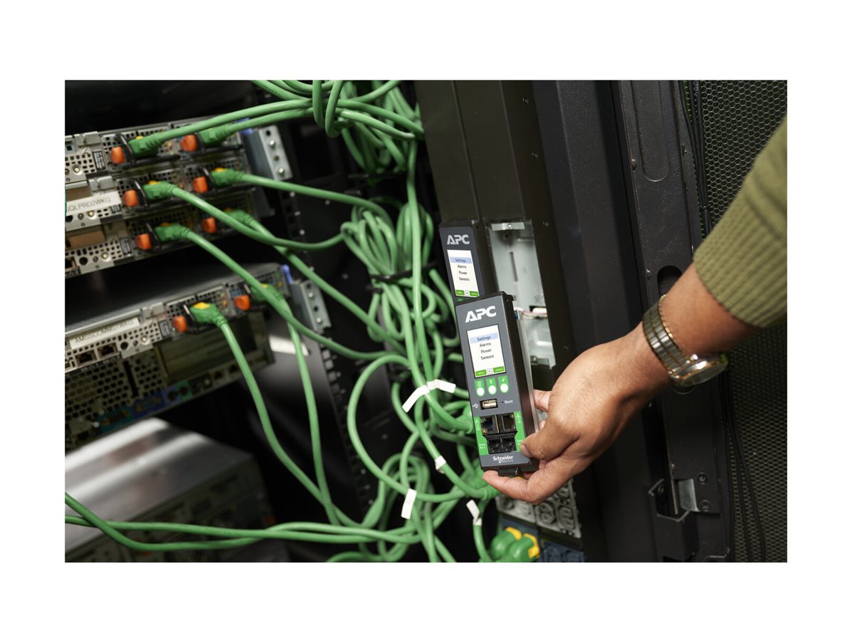 APC NetShelter Rack PDU Advanced Switched Metered Outlet 34.6kW 3PH 415V 60A 560P6 42 Outlet