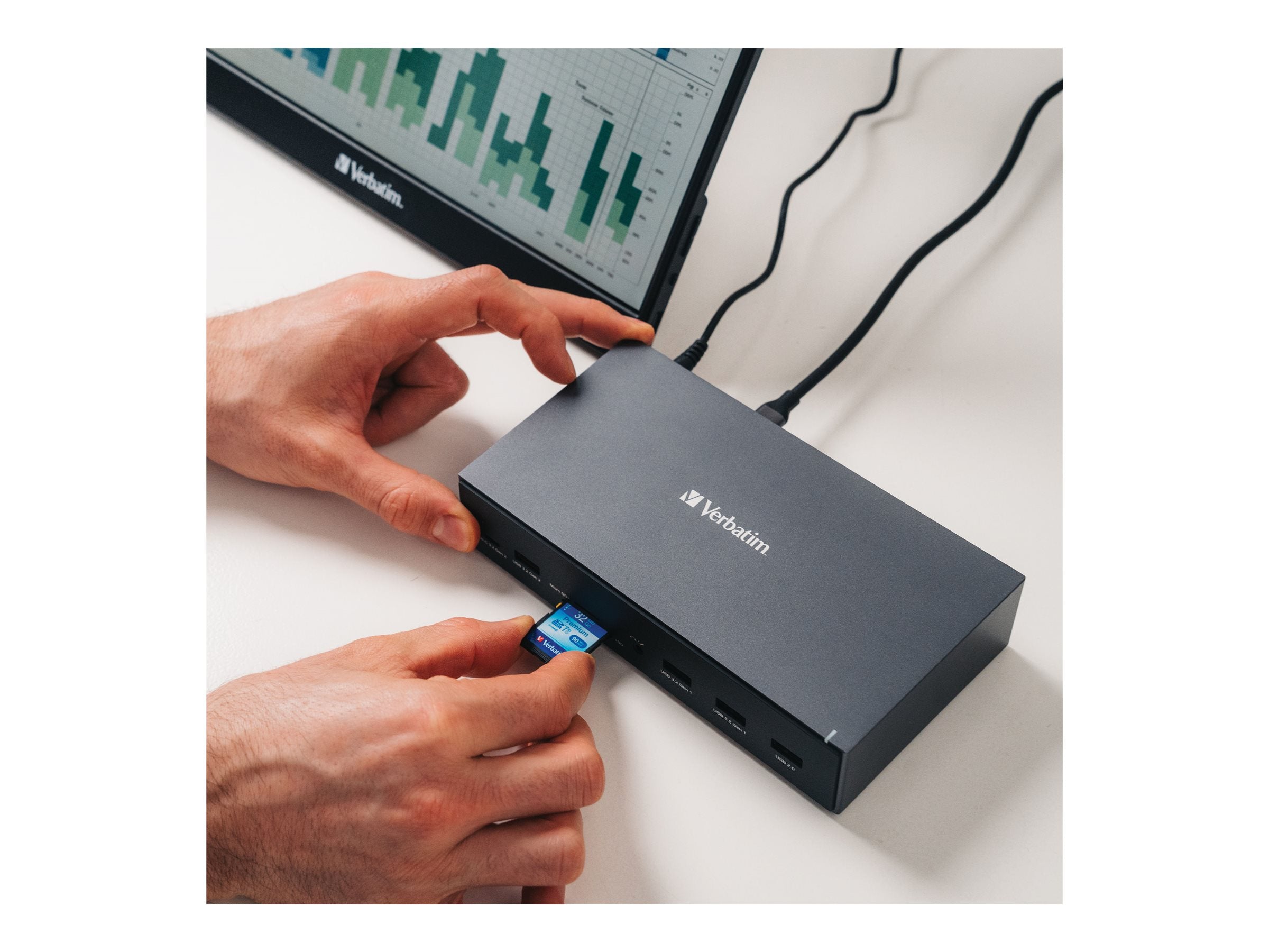 VERBATIM USB-C PRO DOCKING STATION 17 PORT CDS-17 WCF (P)