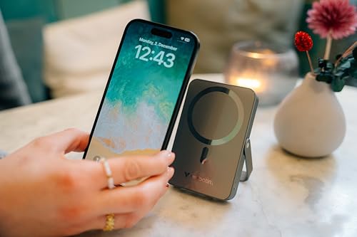 VERBATIM CHARGE N GO POWER BANK WITH STAND MAGNETIC WIRELESS 10000MAH - BLACK WCF (P)