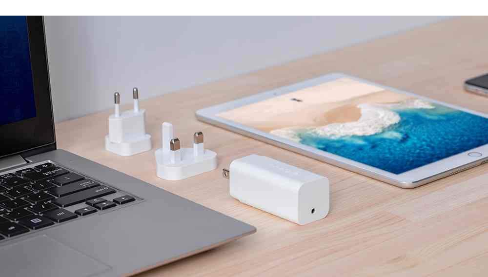 INNERGIE 65U Le plus petit Adptr. d alimentation 65W 6 embouts d alimentation pour portables Câble 1.5M Embouts voyage UE.UK et US