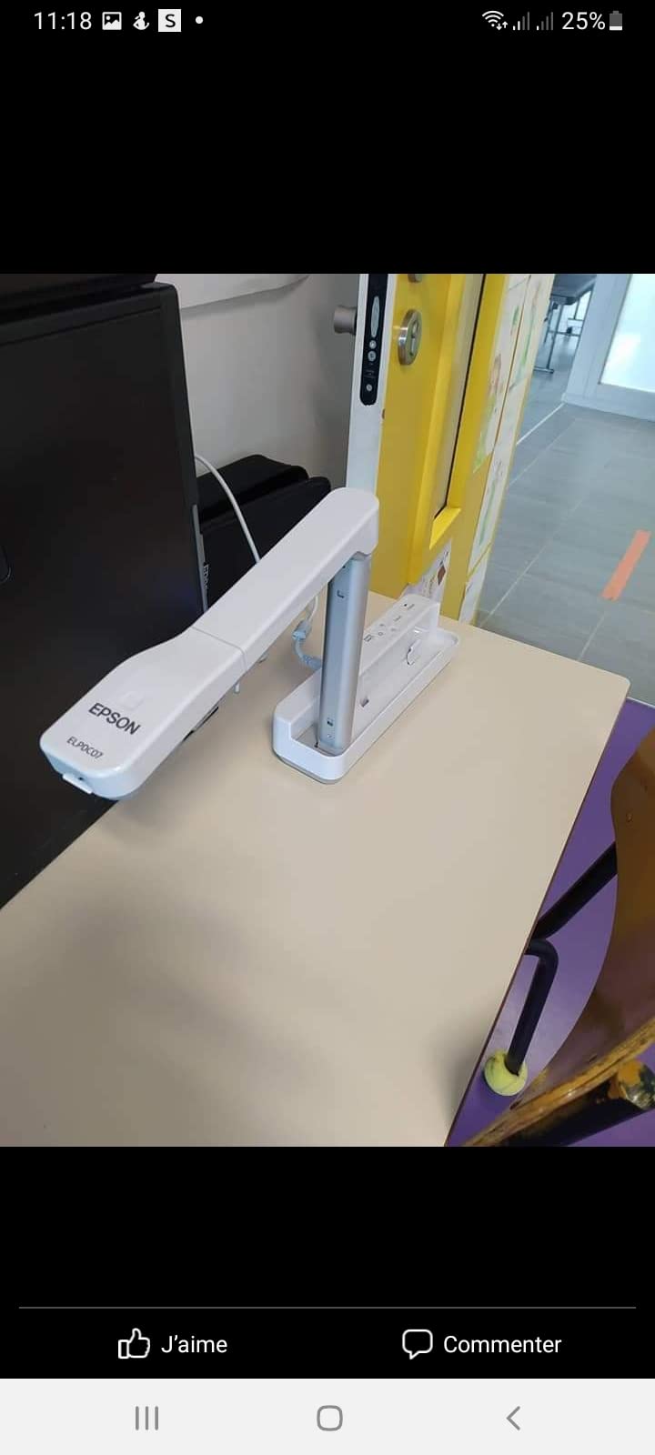 EPSON ELPDC07 document camera for projectors 2 Mio pixels 8x digital zoom