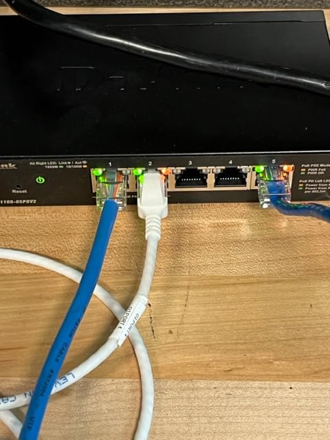 D-LINK 24-Port Layer2 PoE Gigabit Smart Switch 24x 10/100/1000Mbit/s TP RJ-45 Port of which 12 x PoE 802.3af/802.3at802.3x Flow