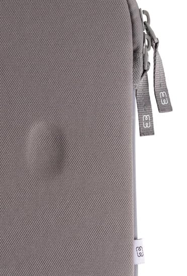 MW-SLEEVE MBP/AIR 13 BASICS LIFE GRY/WH