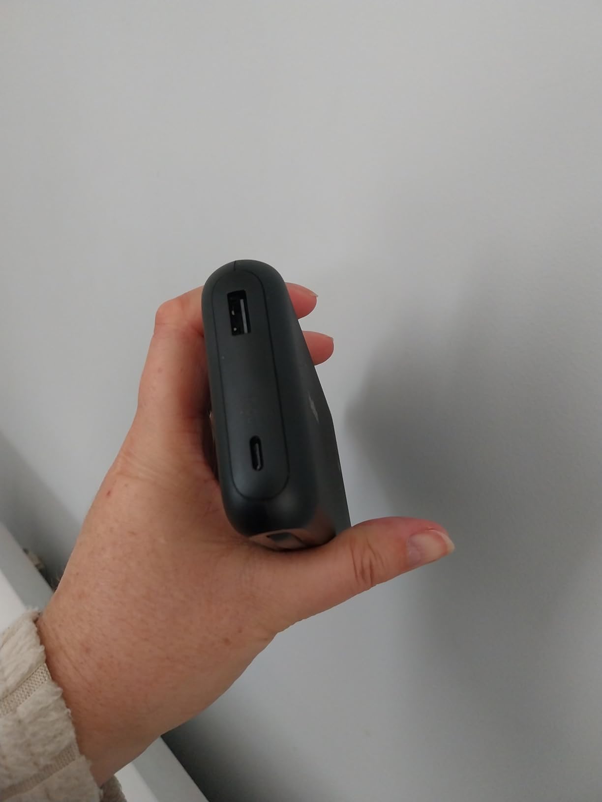 BELKIN 20k PD30w Integrated USB-C Cable Power Bank Blue