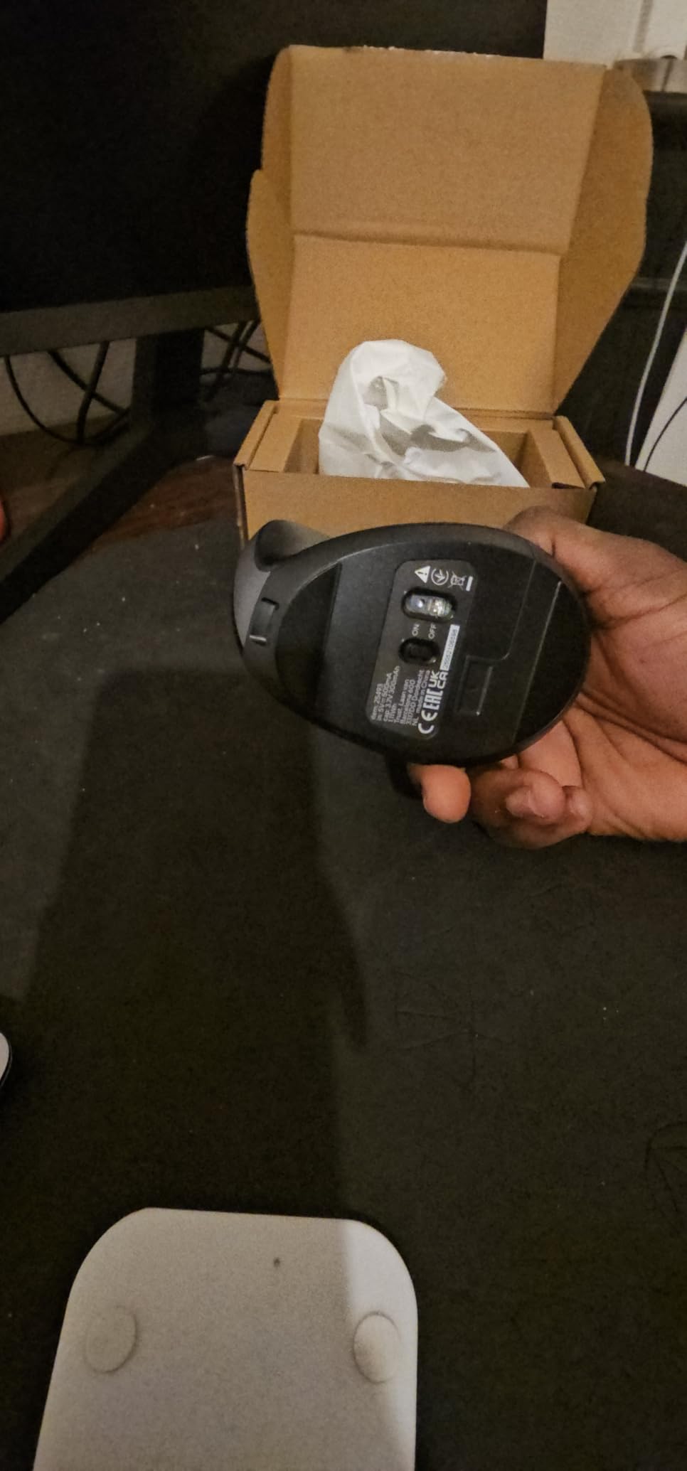 TRUST Souris sans fil ergonomique VERTO - Noire