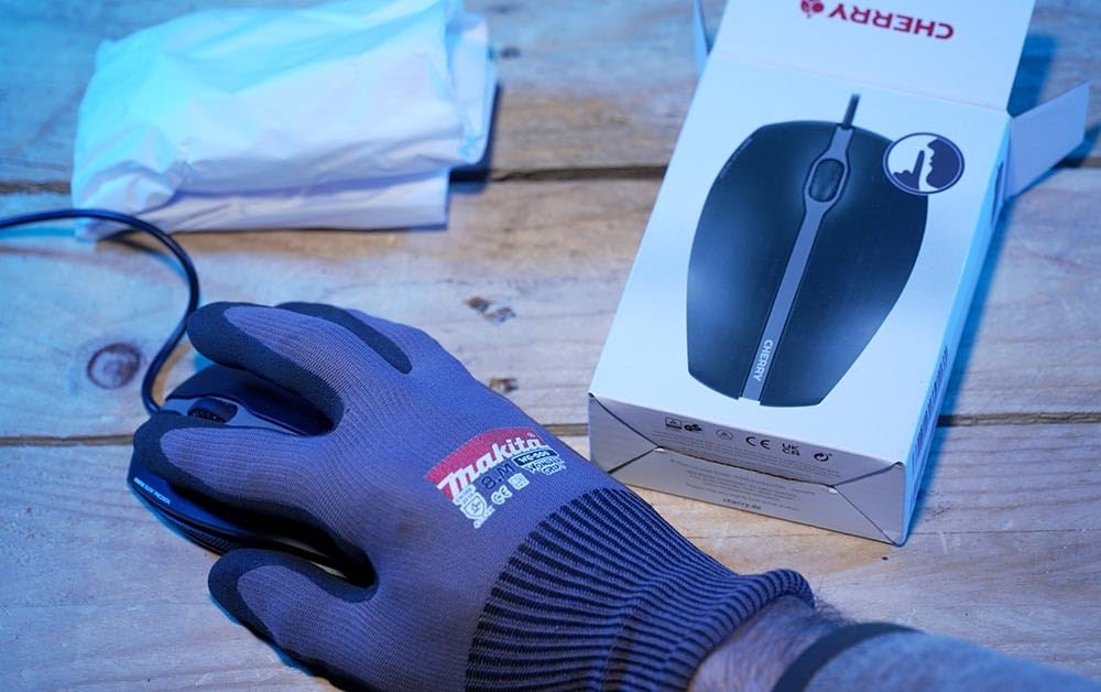 CHERRY Souris Gentix 4K USB noire