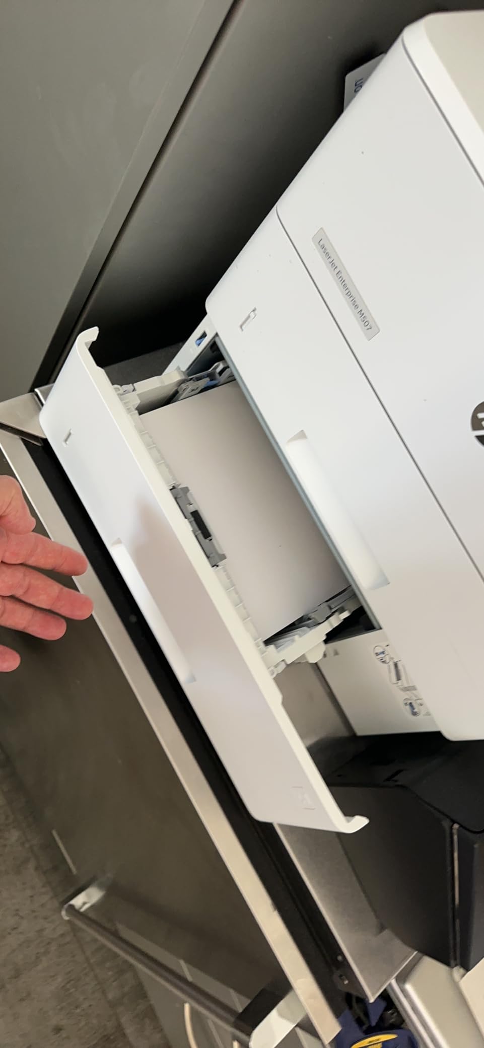 HP M506/M527 550-Sheet tray