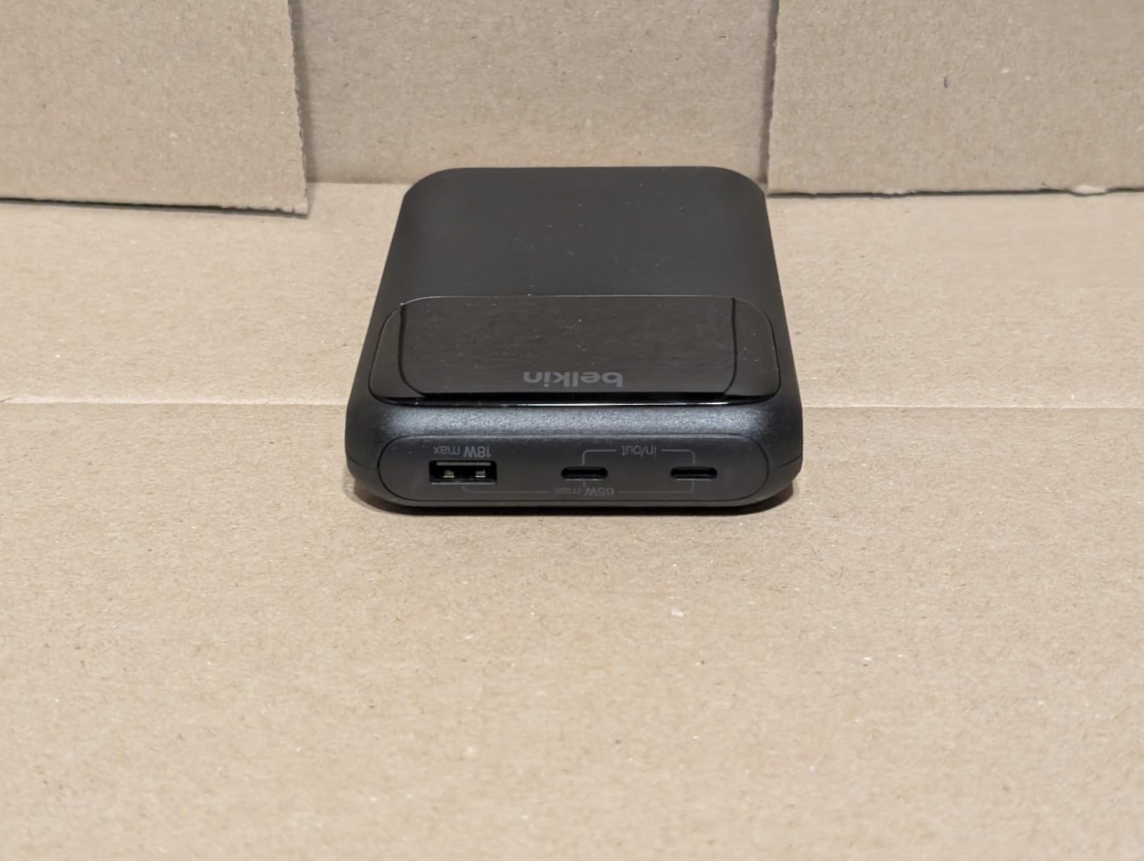 BELKIN 20k 65w Laptop Powerbank Digital display