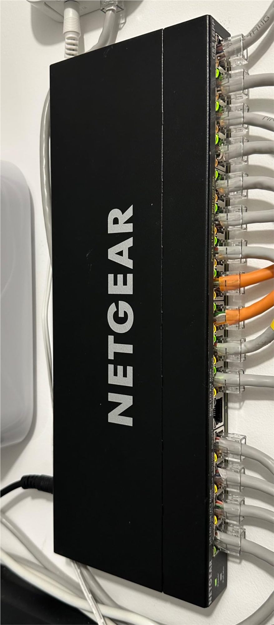 16Port GBPoE+Unmnged Switch 115W+FlexPoE