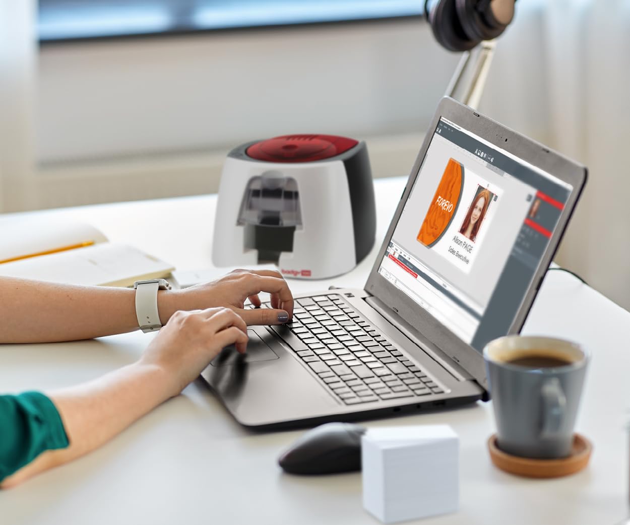 CARD PRINTER BADGY 100