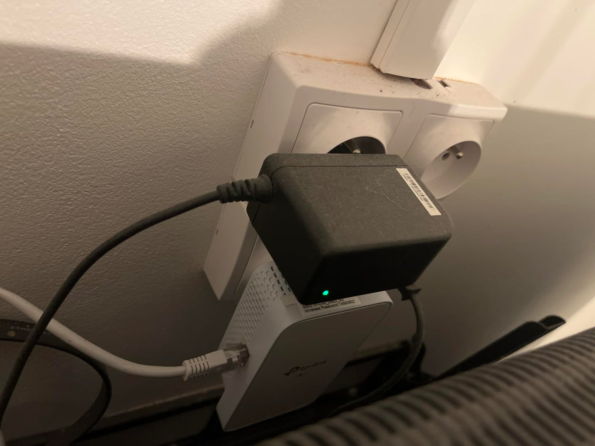 AV1000 Gigabit Powerline ac Wi-Fi Kit