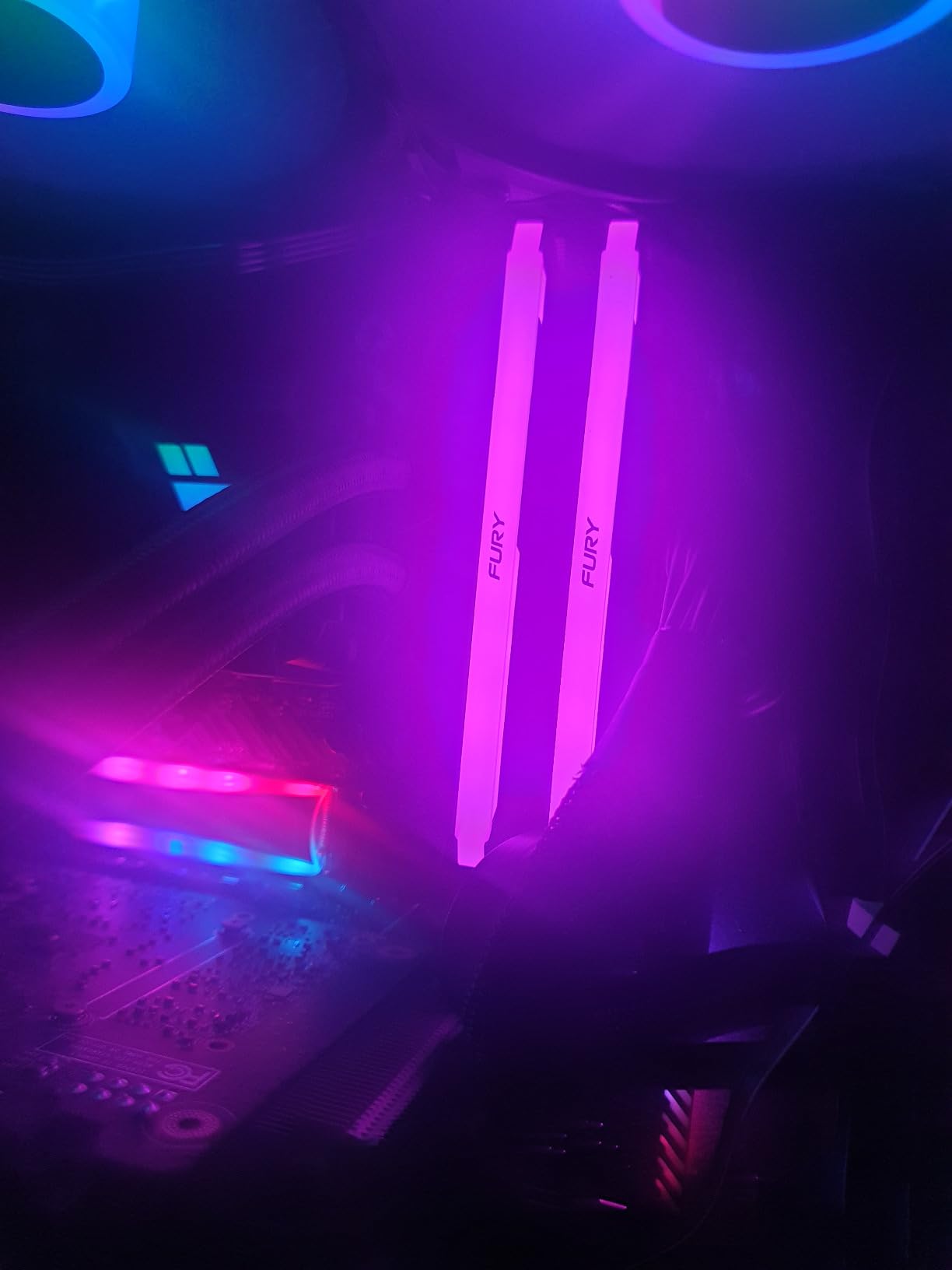 KINGSTON 64Go 3600MT/s DDR4 CL18 DIMM Kit of 2 FURY Beast RGB