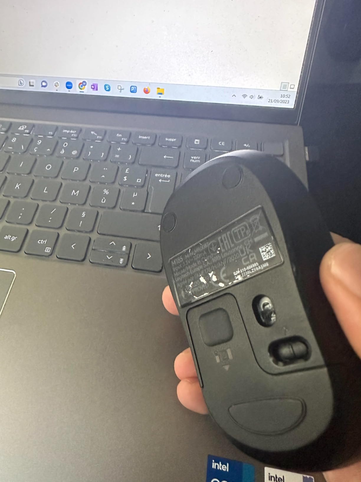 LOGITECH M185 Mouse optical wireless 2.4 GHz USB wireless receiver blue