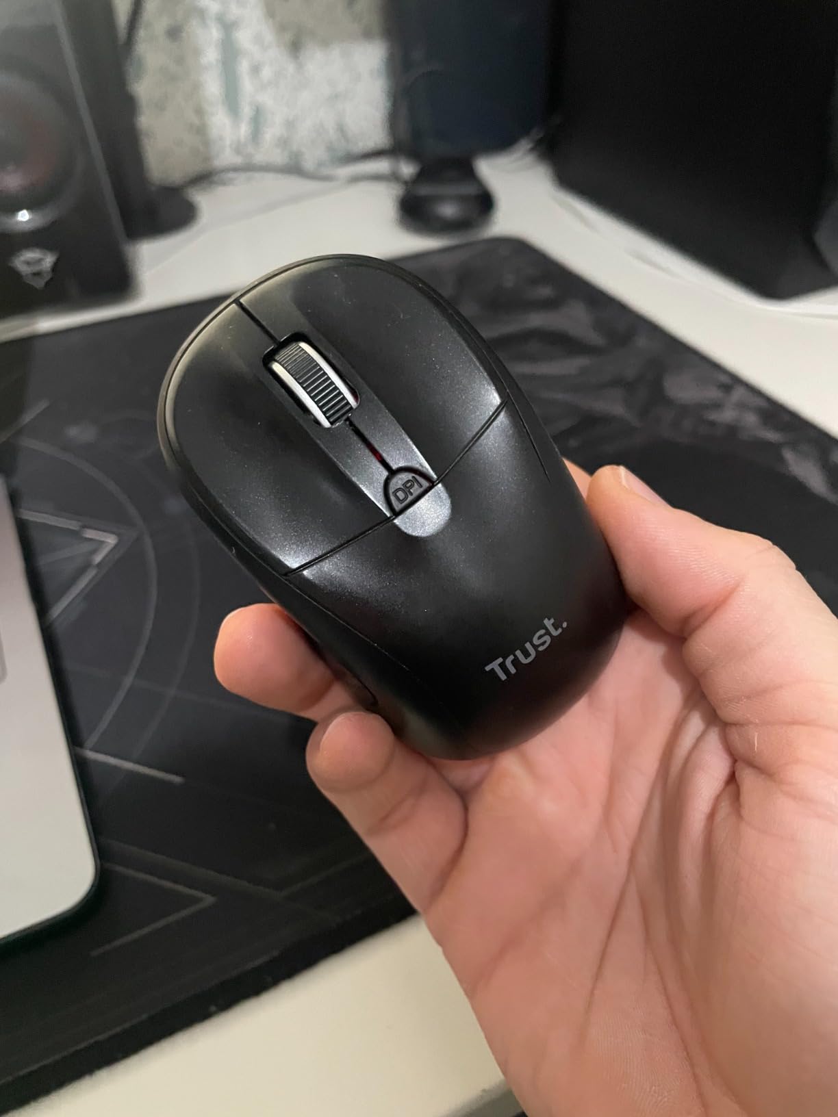 TRUST Souris sans fil OZAA II multi-connexion - Blanche
