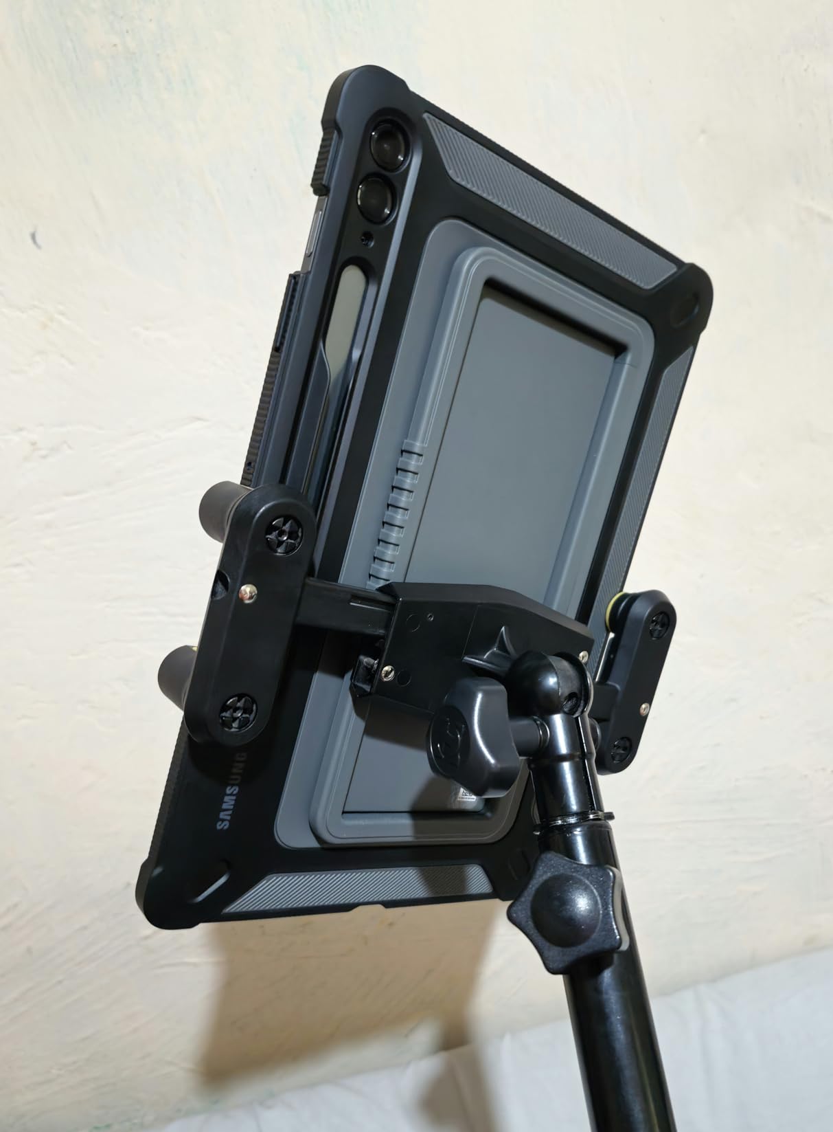 SAMSUNG Outdoor Cover for Galaxy Tab S9 FE+ Titan