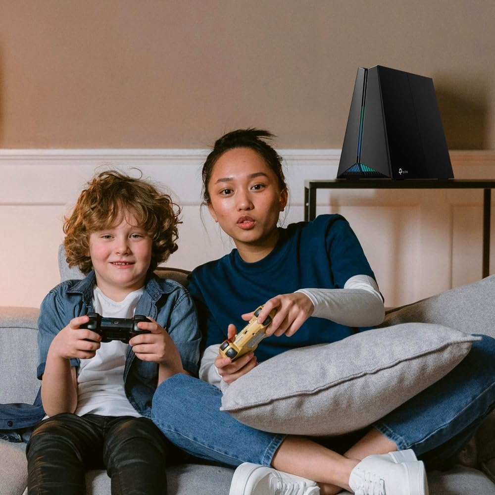 TP-LINK BE9300 Tri-Band Wi-Fi 7 Gaming Router 574Mbps at 2.4GHz + 2882Mbps at 5GHz + 5764Mbps at 6GHz 4x Internal Antennas