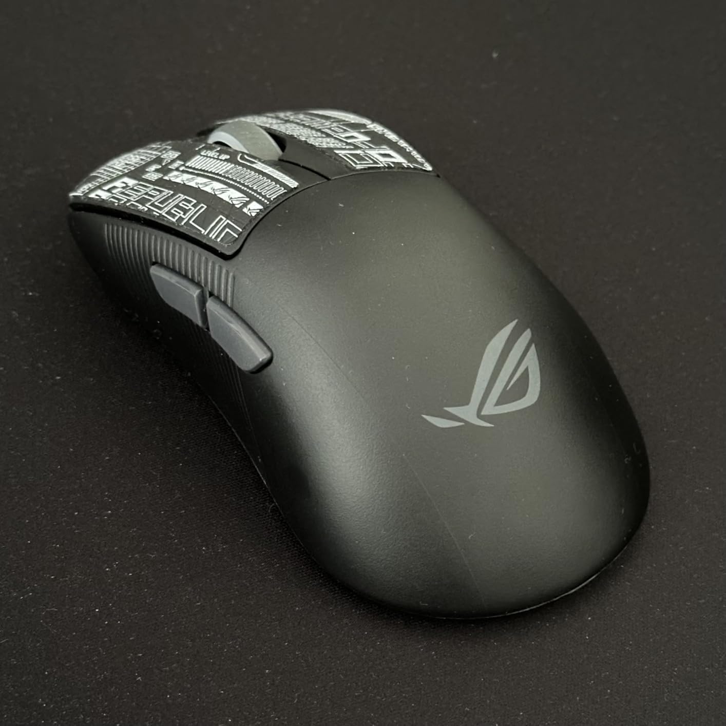 ASUS ROG Harpe Ace Aim Lab Edition souris Gaming Ambidextre RF Wireless + Bluetooth + USB Type-A Optique 36000 DPI