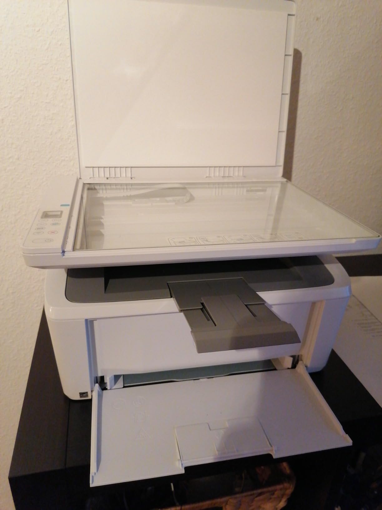 HP LaserJet MFP M140w MFP Mono B/W laser A4 210x297mm A4 20ppmcopy 20ppmprint 150 sheets USB 2.0 Wi-Fi Bluetooth
