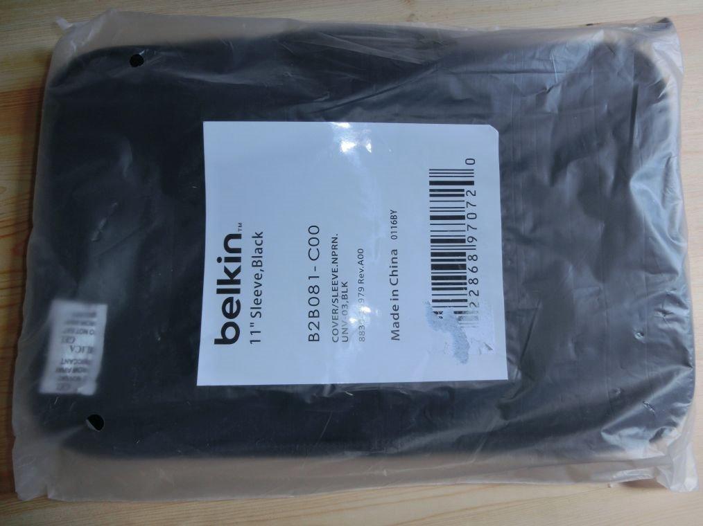 BELKIN Sleeve for MacBook Air 11 small Chromebooks & other 11p devices - Black