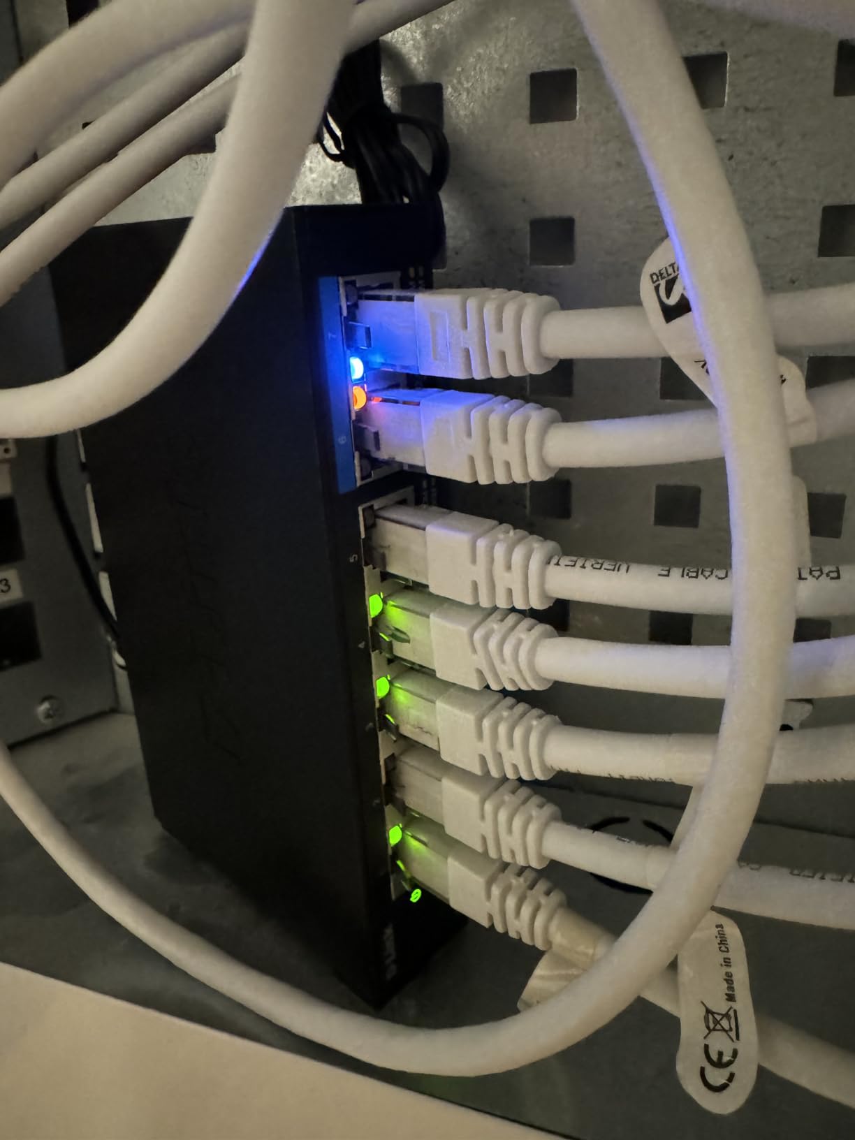 D-Link DMS-107 7-PORT MULTI-GIGABIT UNMANAGED SWITCH