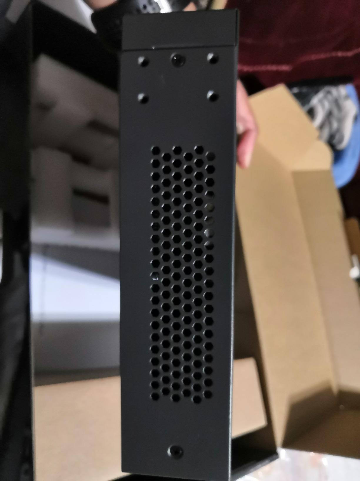24 p 10/100M Switch 13 inch rack-mount