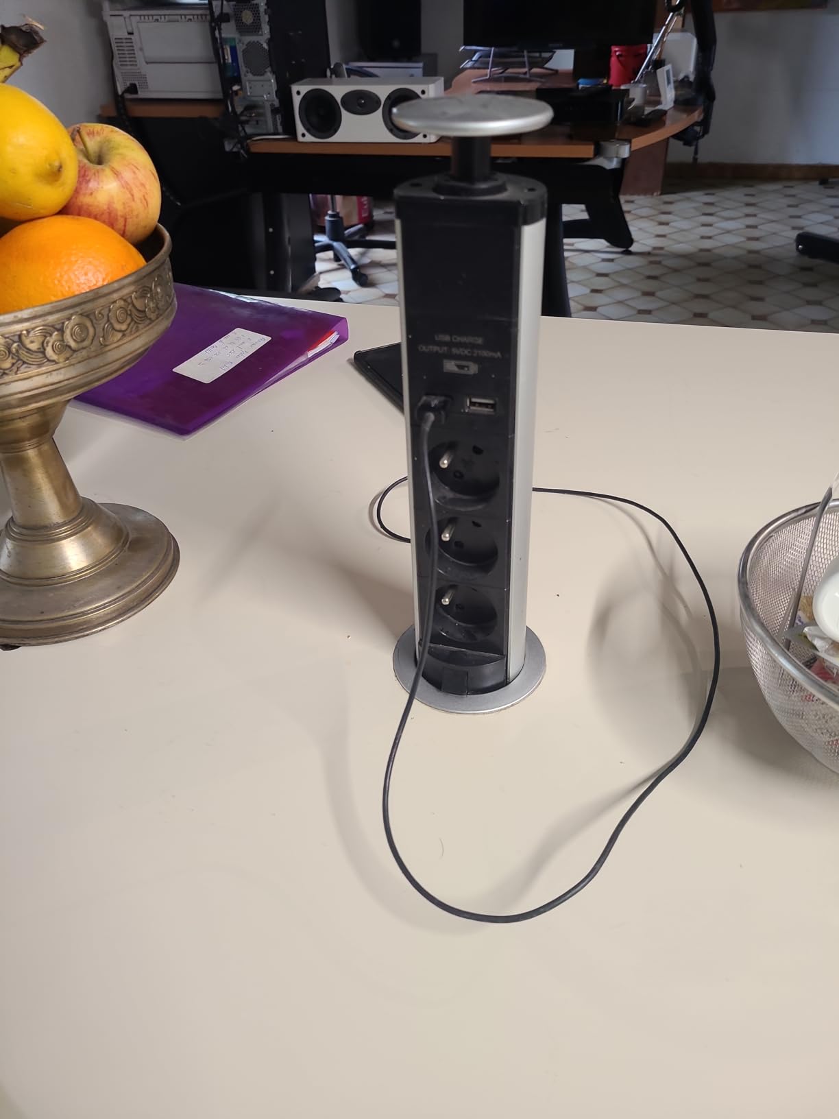 Bloc multiprise verticale 3 prises et 2 ports USB